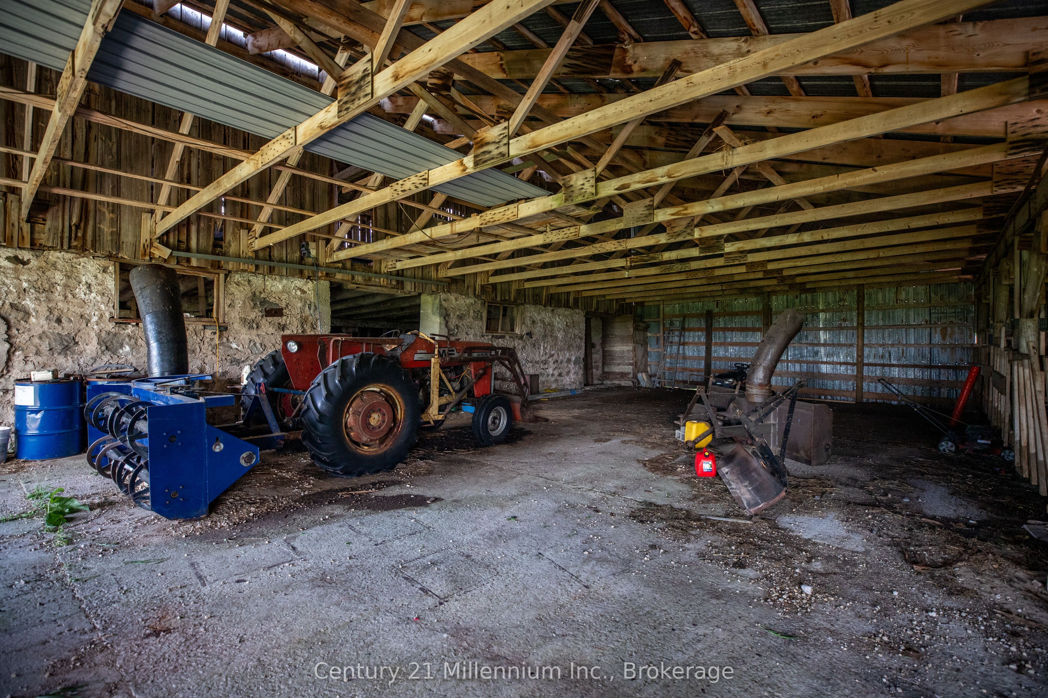 775678 Highway 10 Property Photo 22