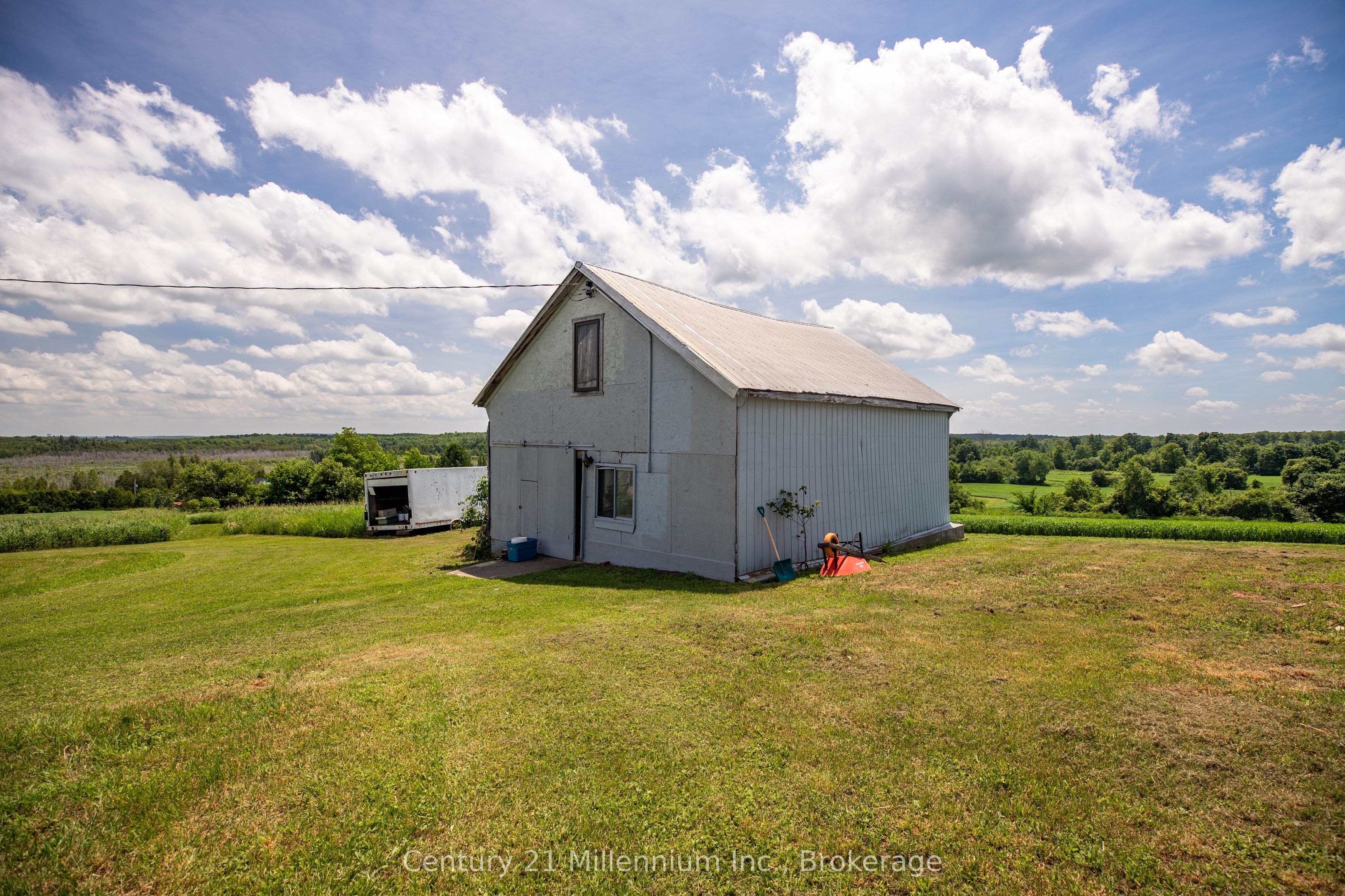 775678 Highway 10 Property Photo 23