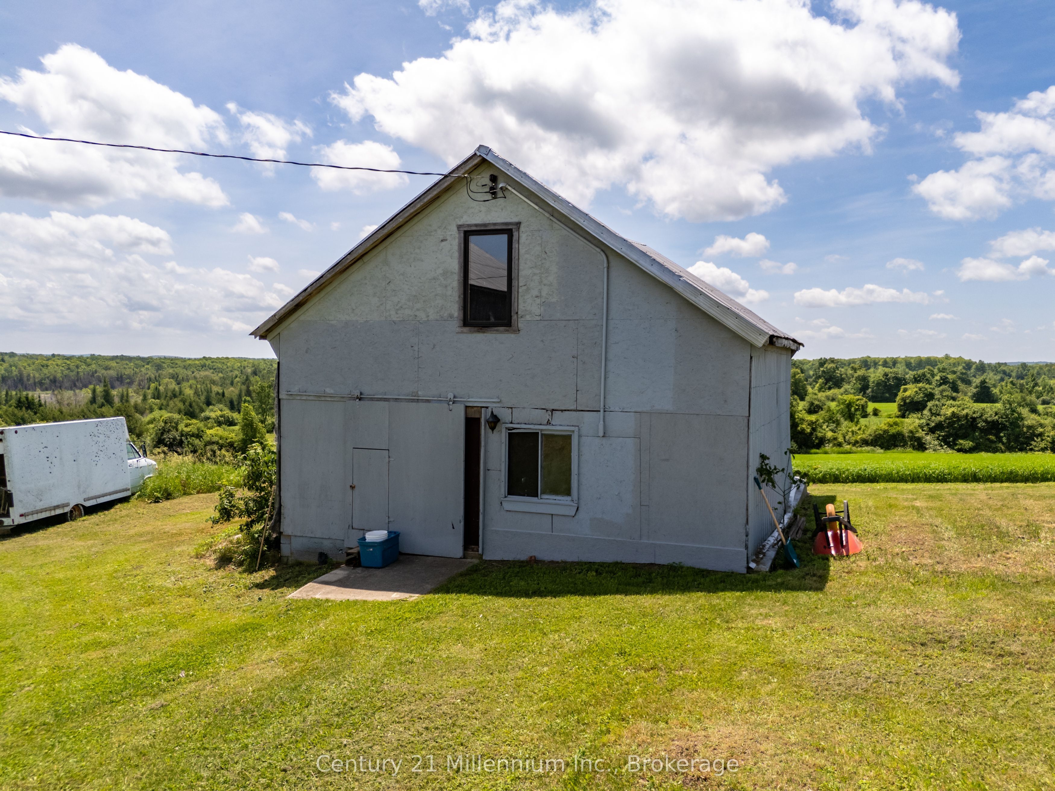 775678 Highway 10 Property Photo 24
