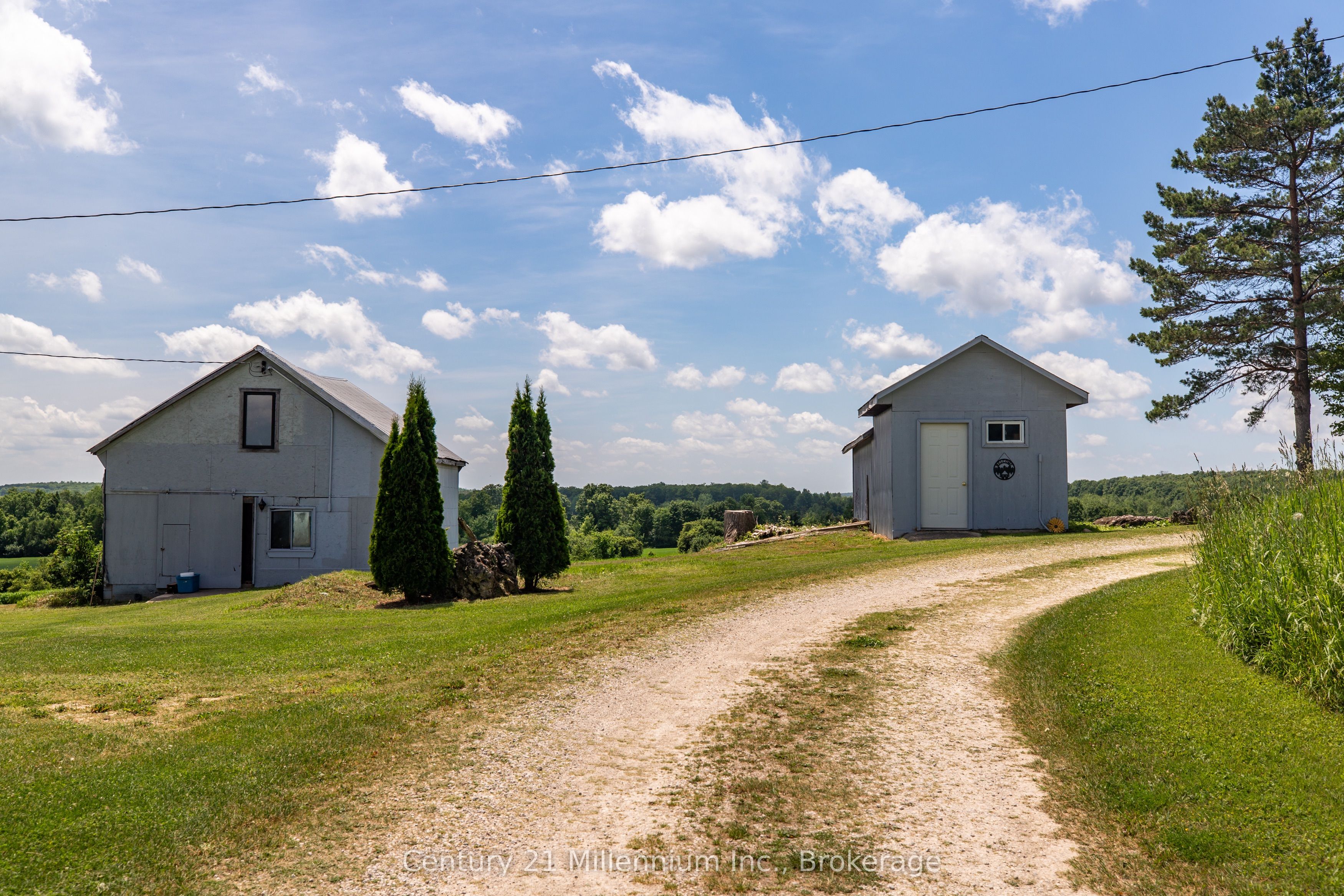 775678 Highway 10 Property Photo 26