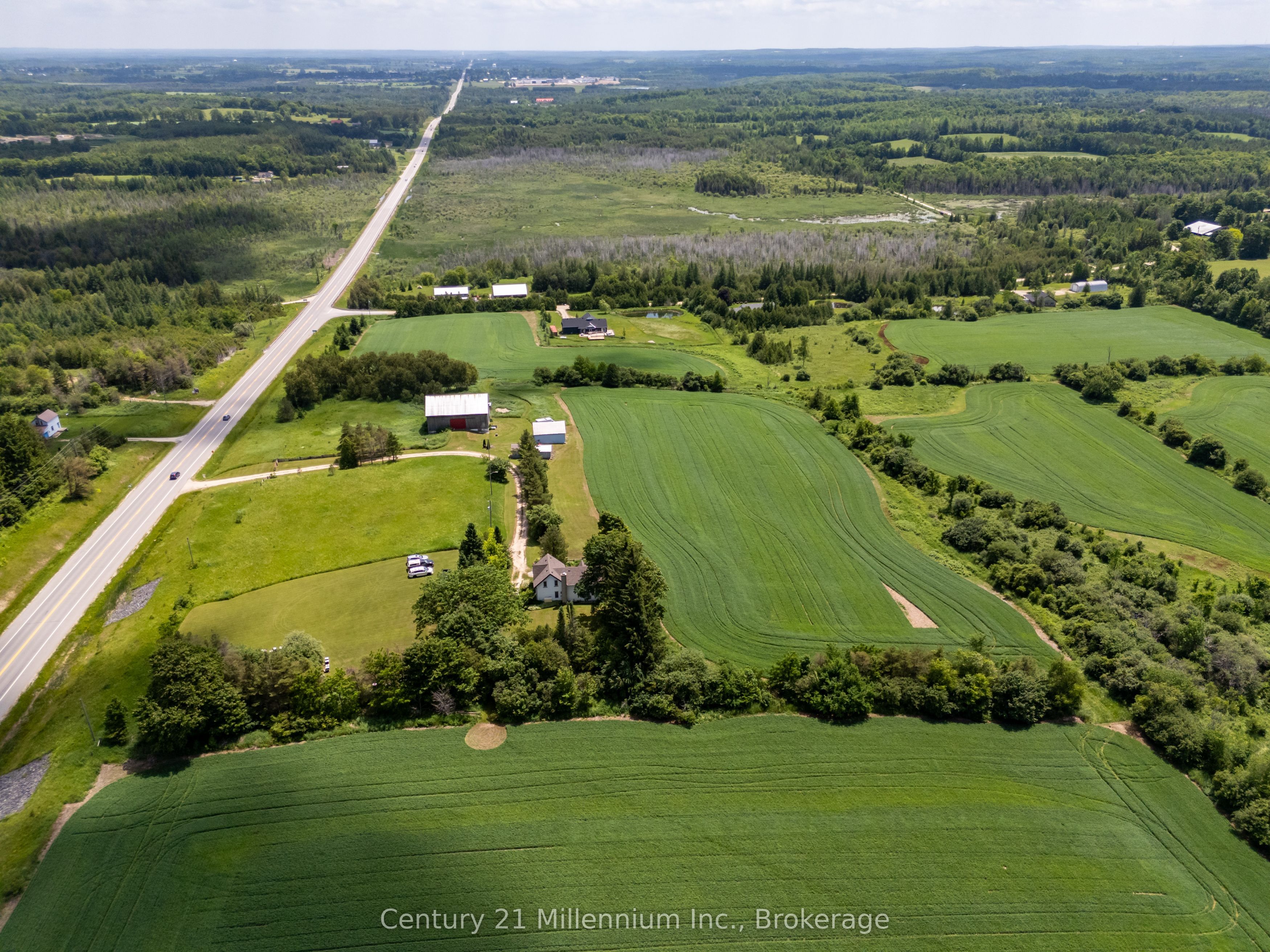 775678 Highway 10 Property Photo 32