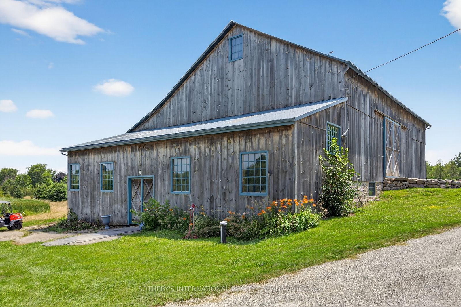 348299 15th Sideroad S Property Photo 33