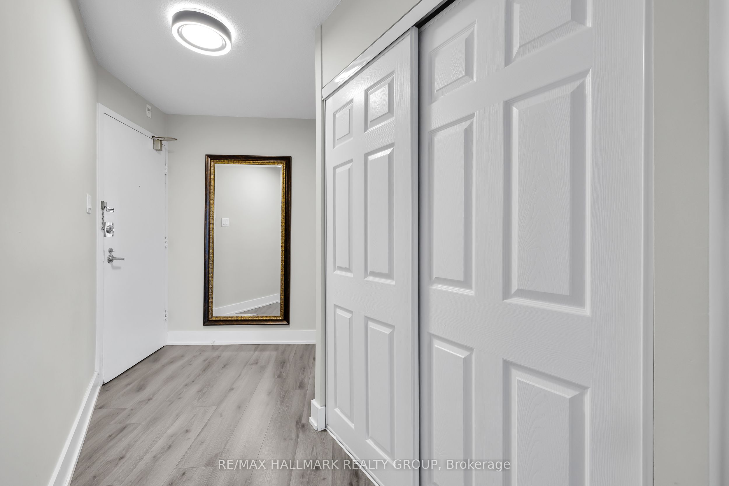 900 Dynes Road 407 Property Photo 6