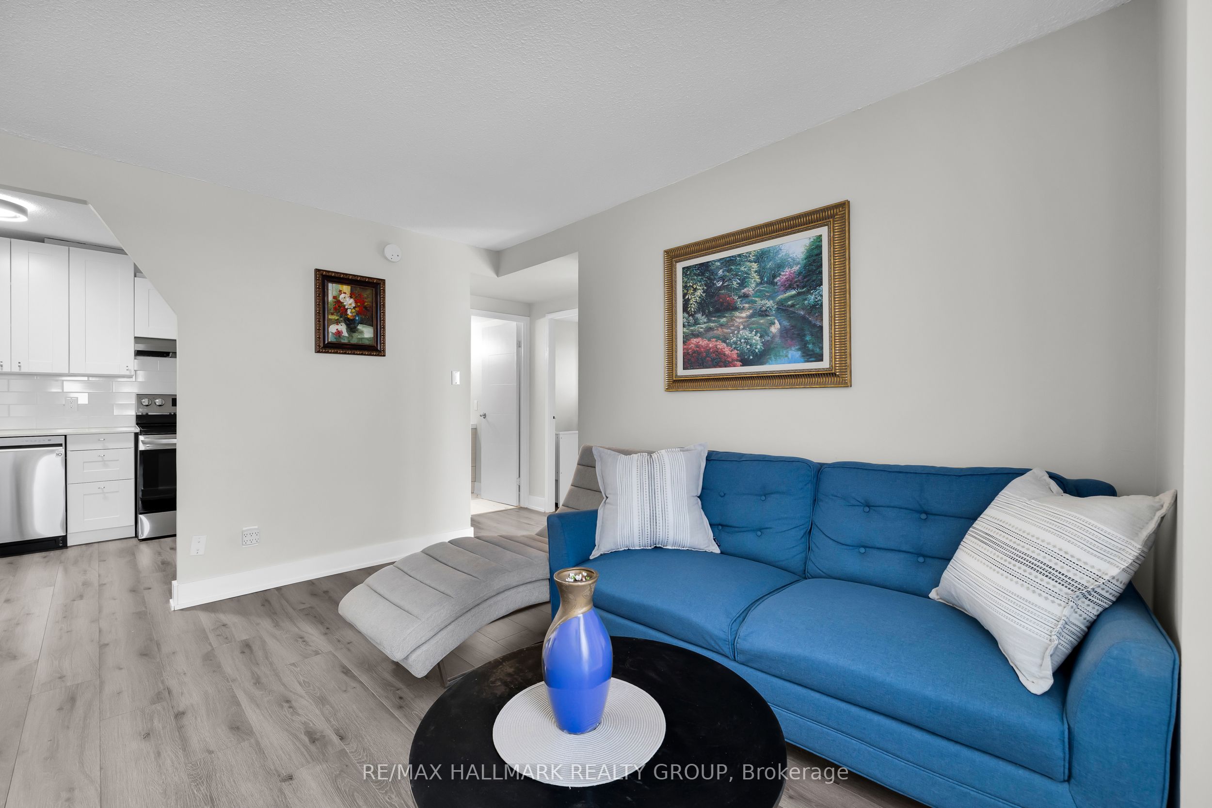 900 Dynes Road 407 Property Photo 15