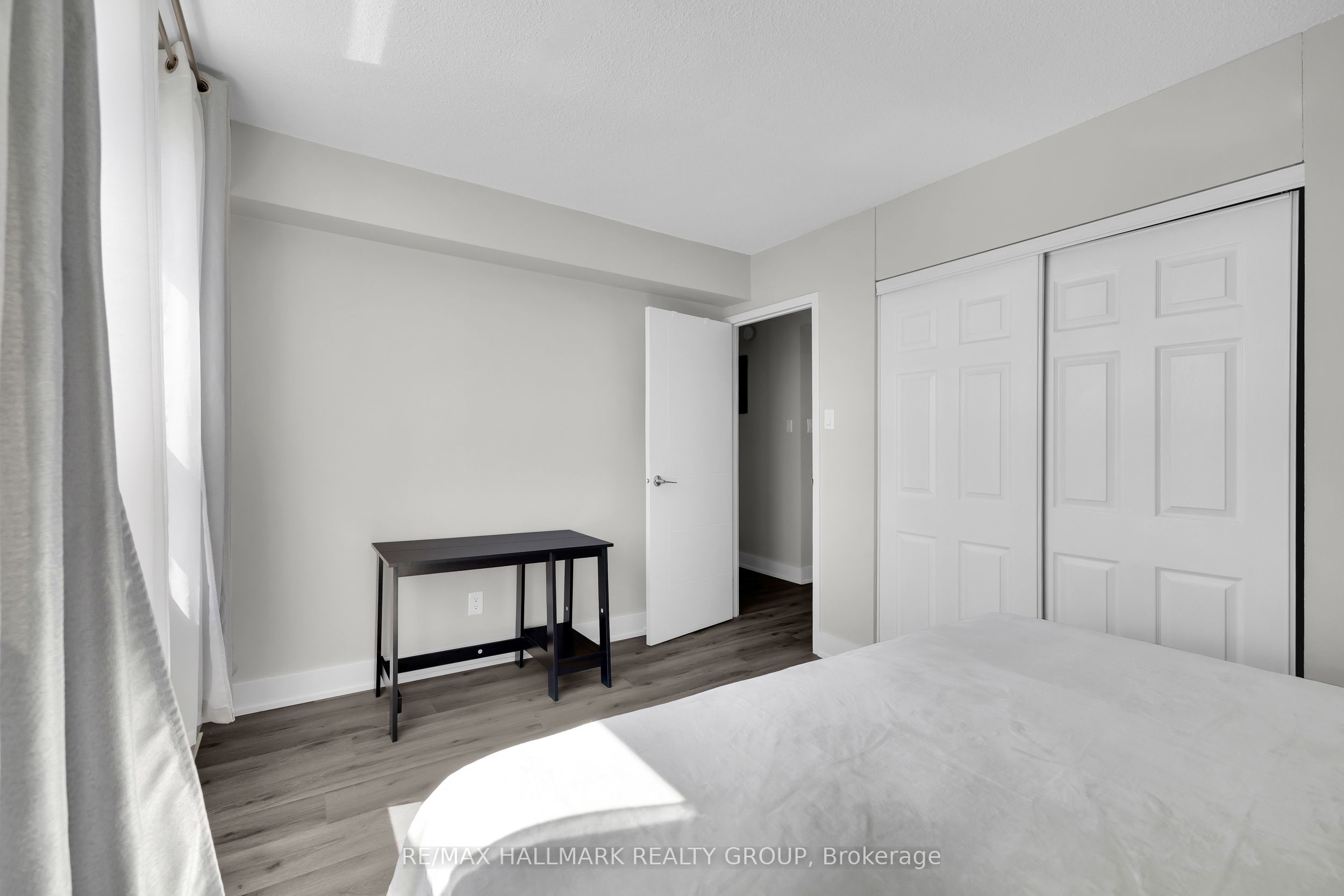 900 Dynes Road 407 Property Photo 26