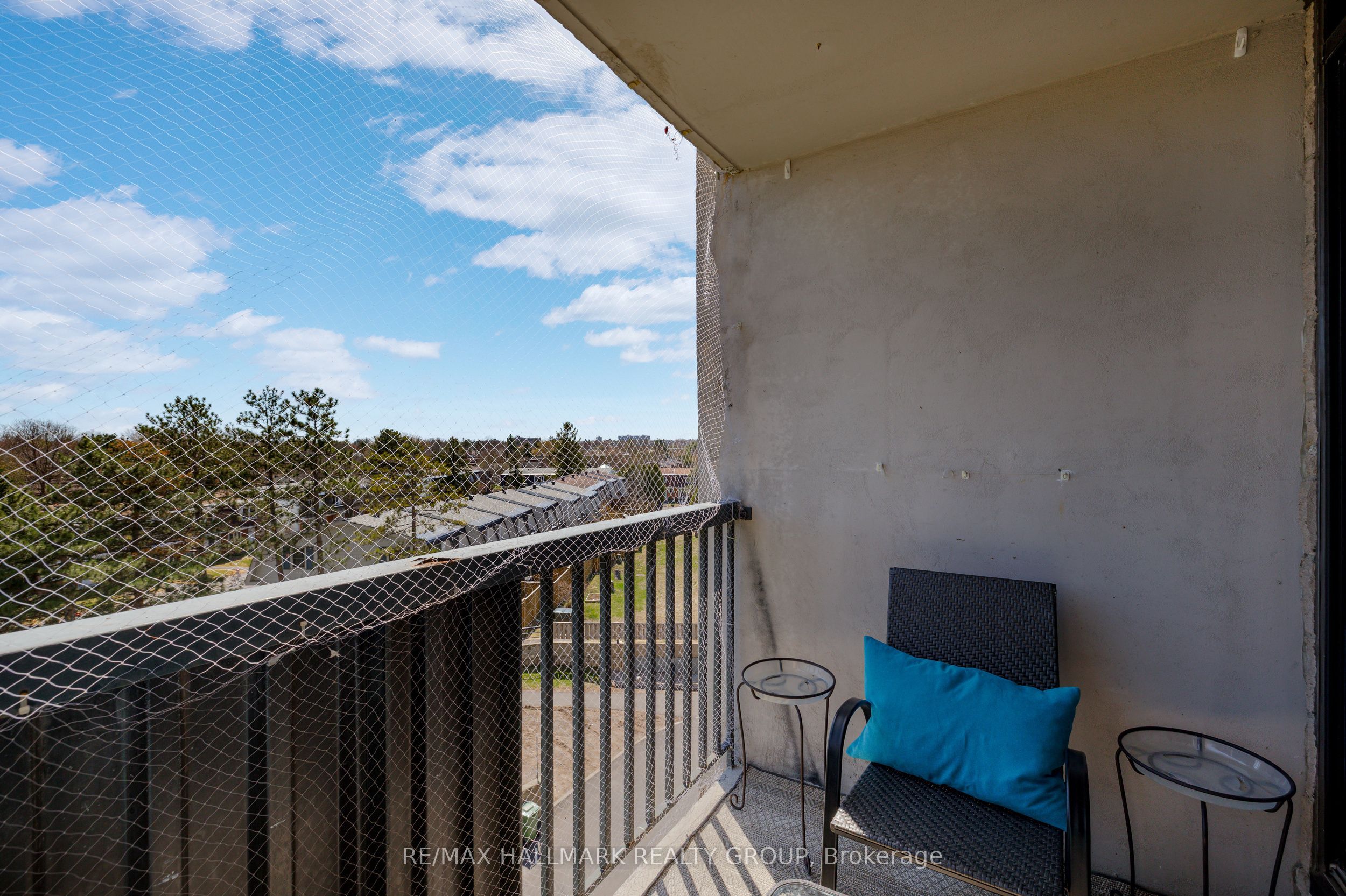 900 Dynes Road 407 Property Photo 32