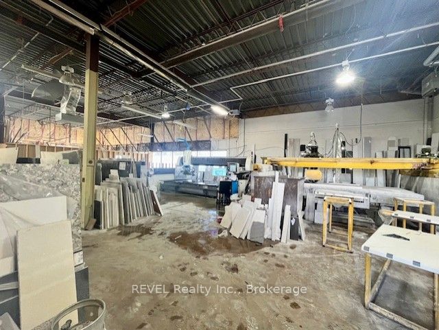 590 Welland Avenue Unit 2 Property Photo 12