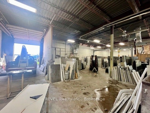 590 Welland Avenue Unit 2 Property Photo 13