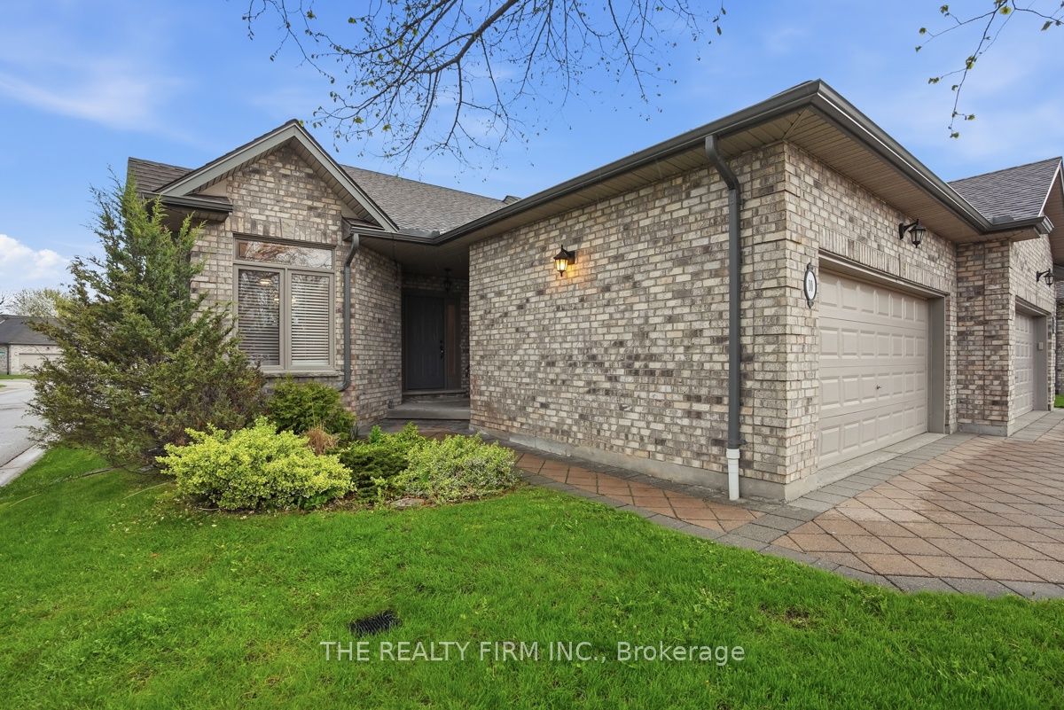 44 Edgevalley Road 10 Property Photo 1