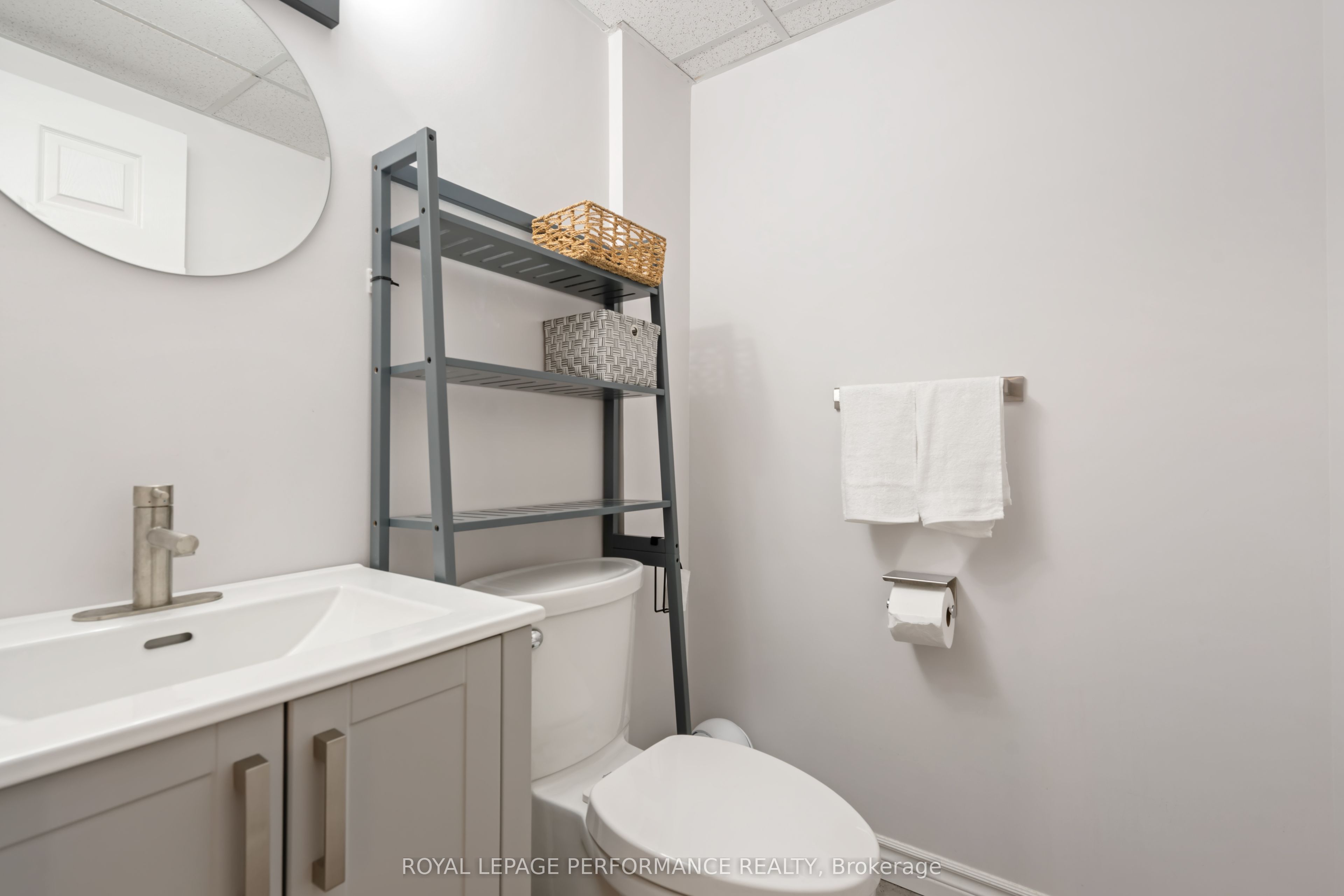 6263 Macdonald Court Property Photo 19