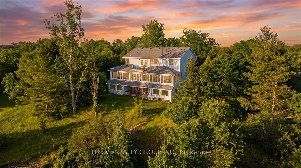 24992 Crinan Line Property Photo 1