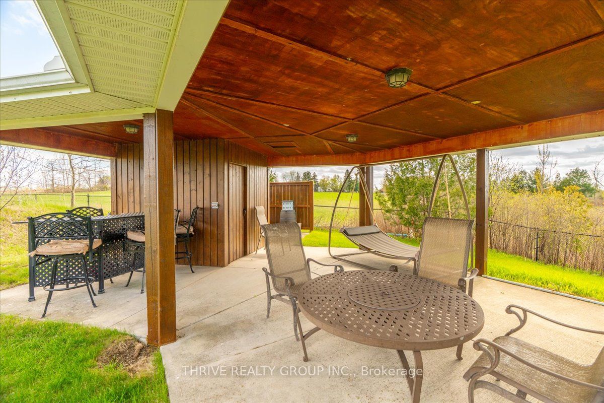 24992 Crinan Line Property Photo 47