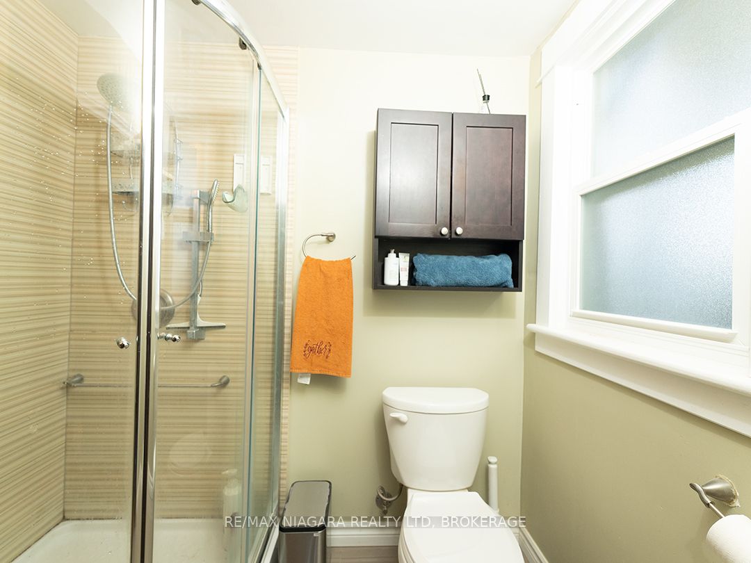 481 Main Street W Property Photo 25