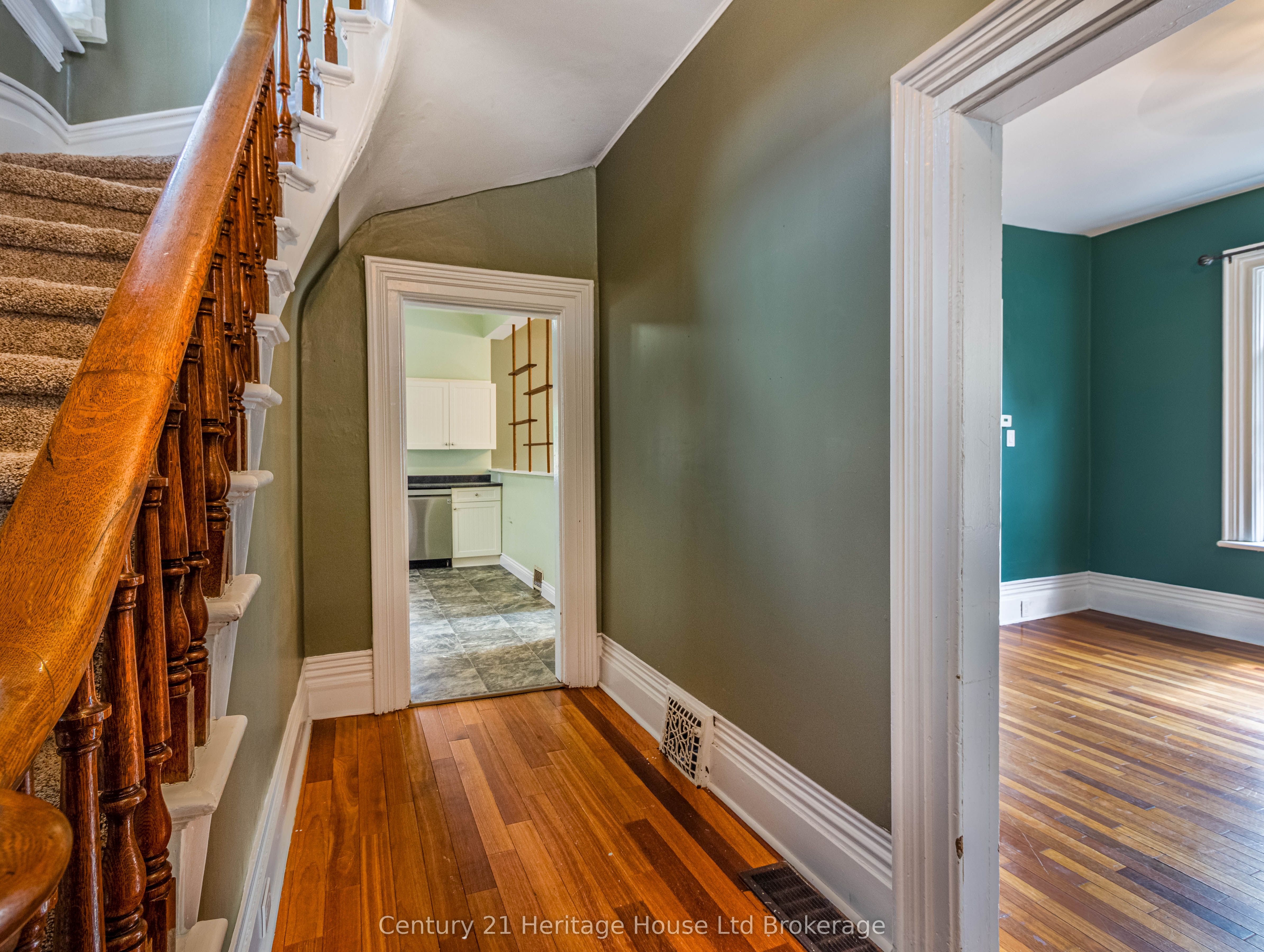 552 Hatch Street Property Photo 4