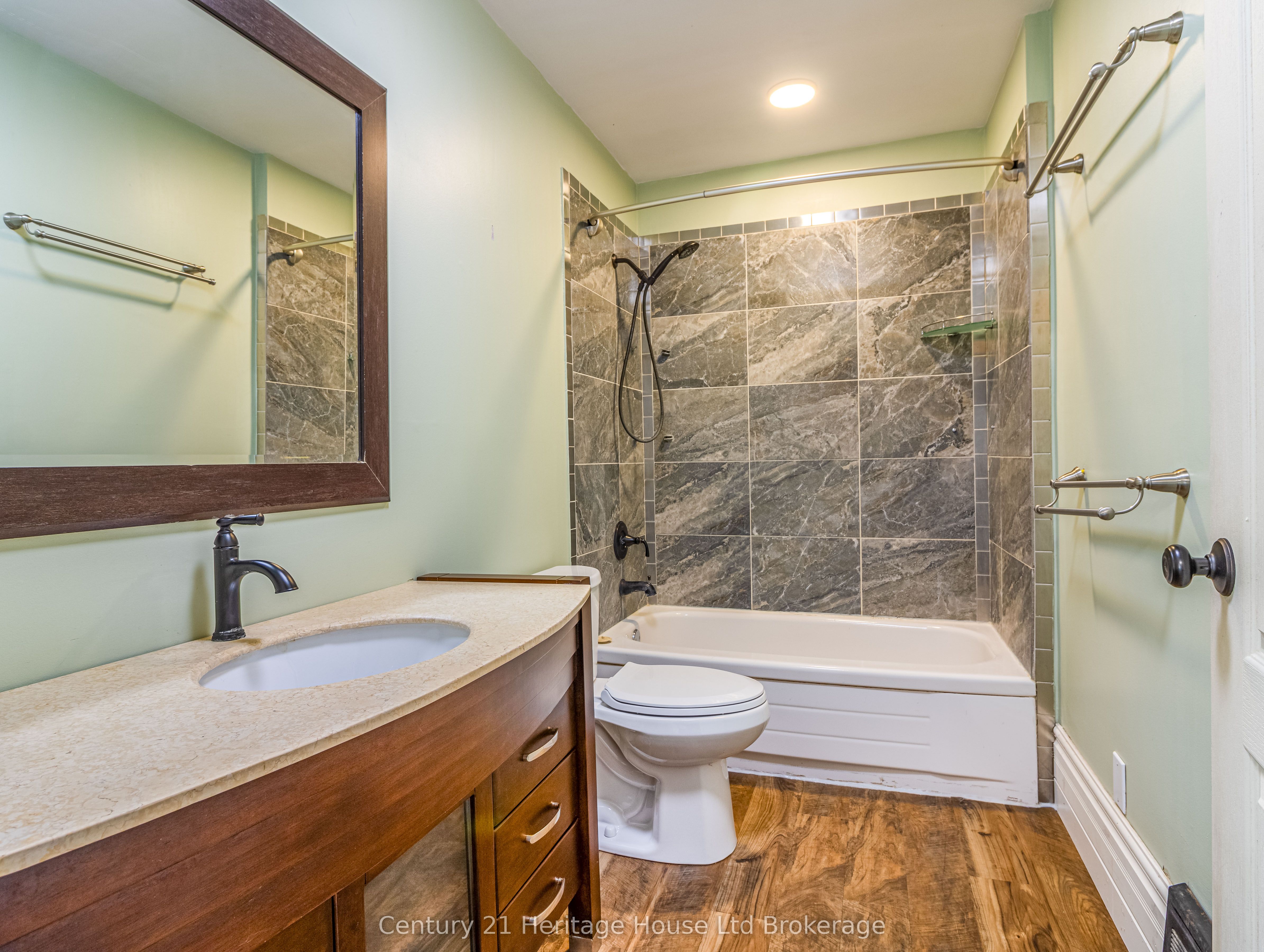 552 Hatch Street Property Photo 20
