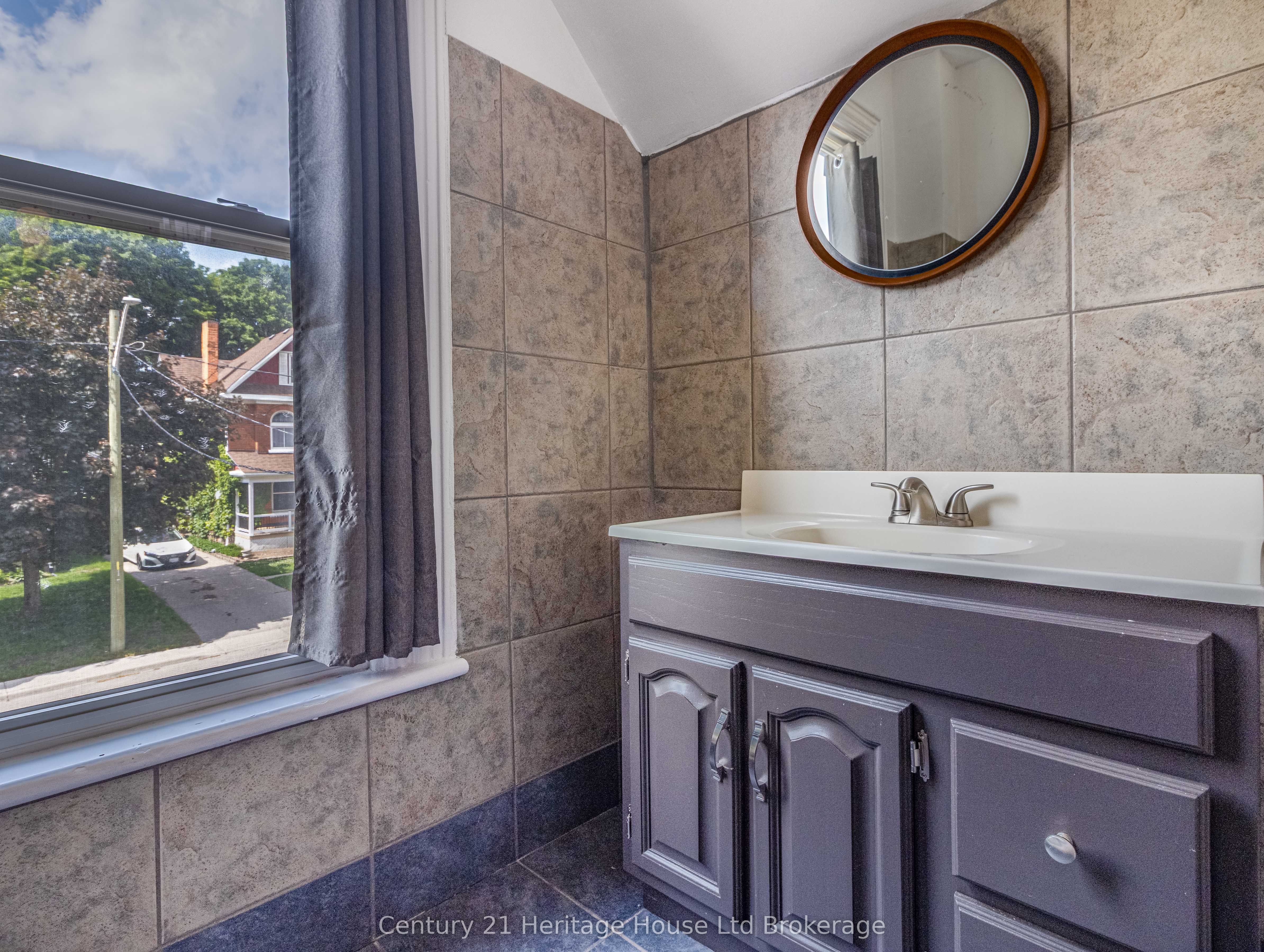 552 Hatch Street Property Photo 29