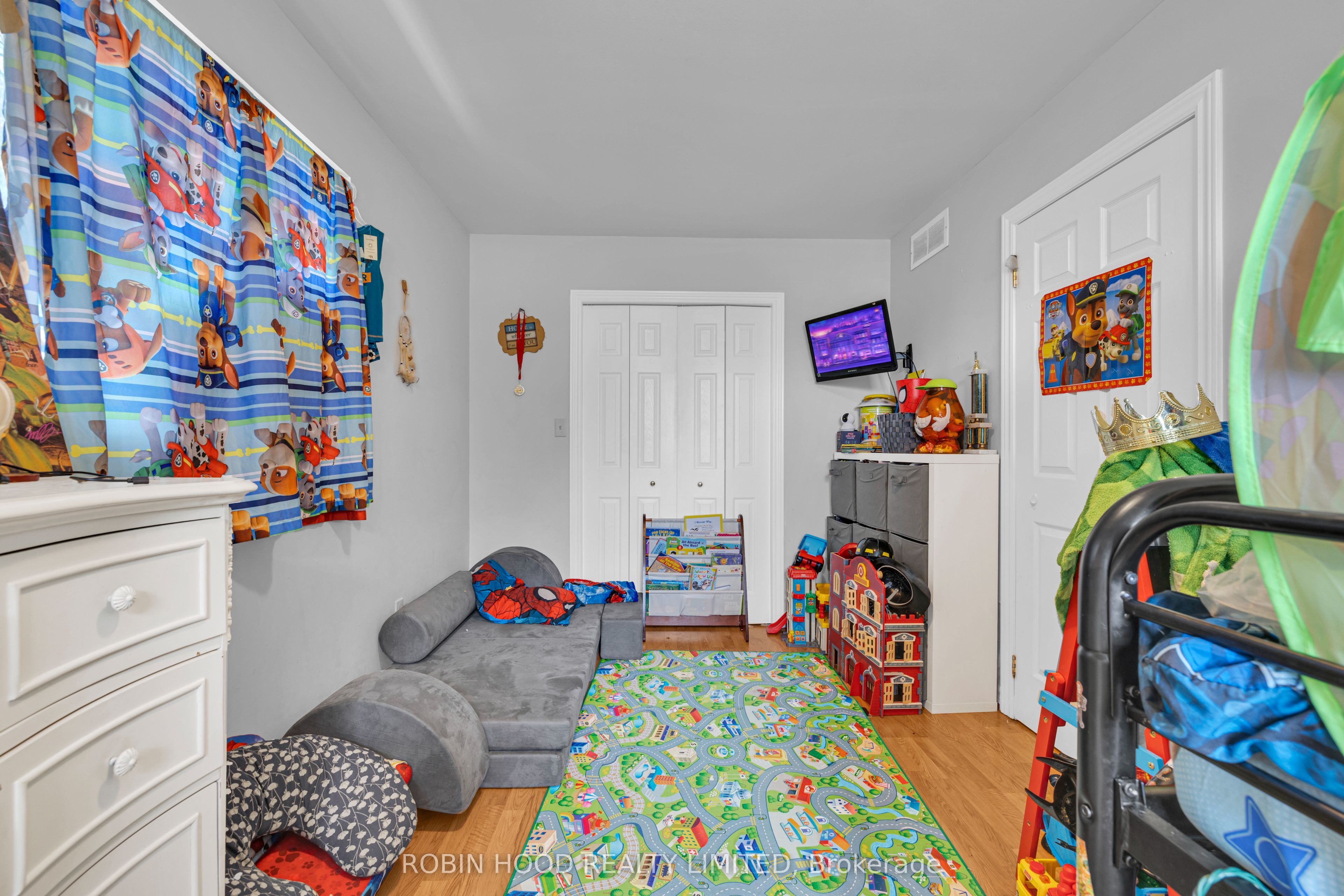 406 Glengarry Avenue Property Photo 11