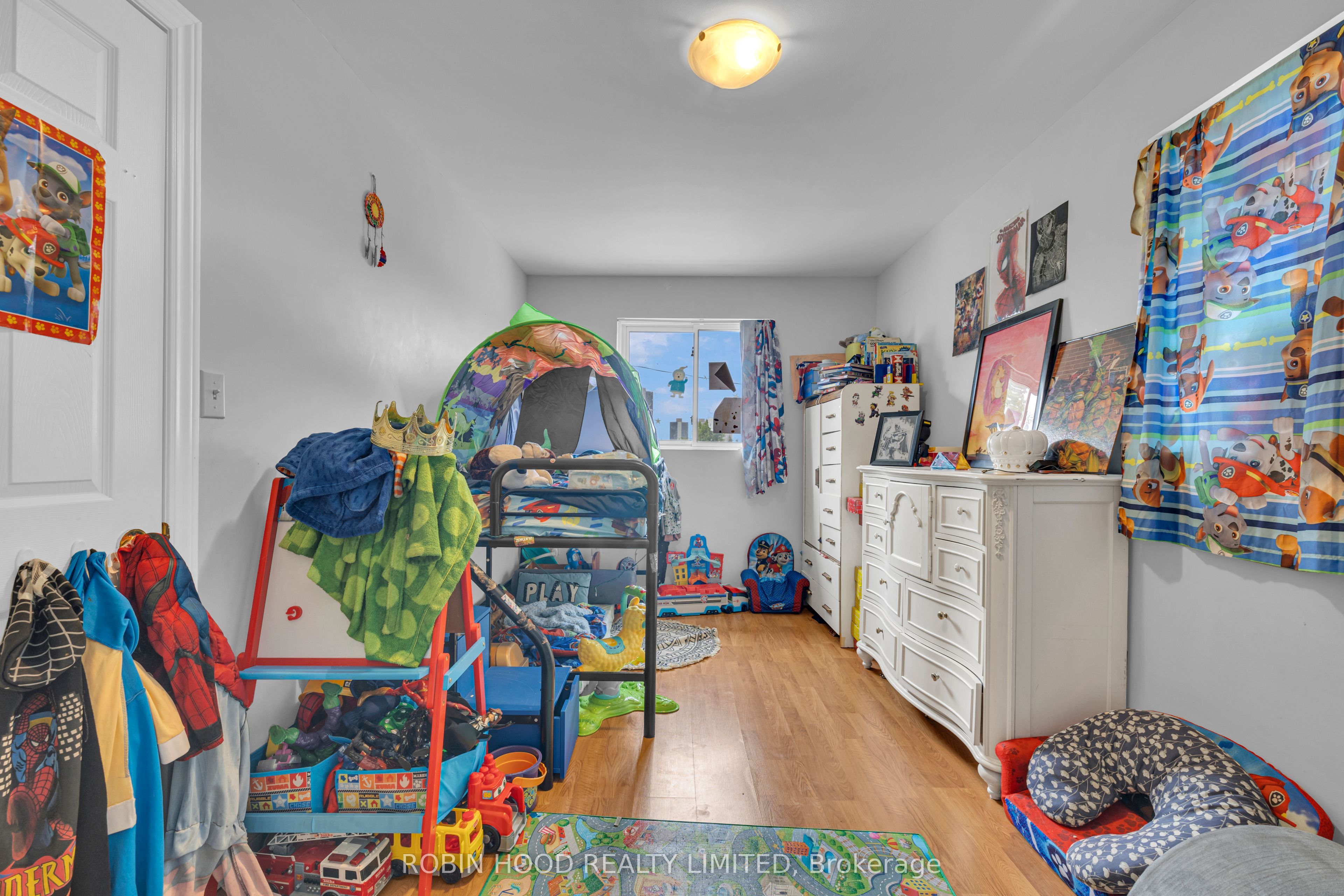406 Glengarry Avenue Property Photo 12