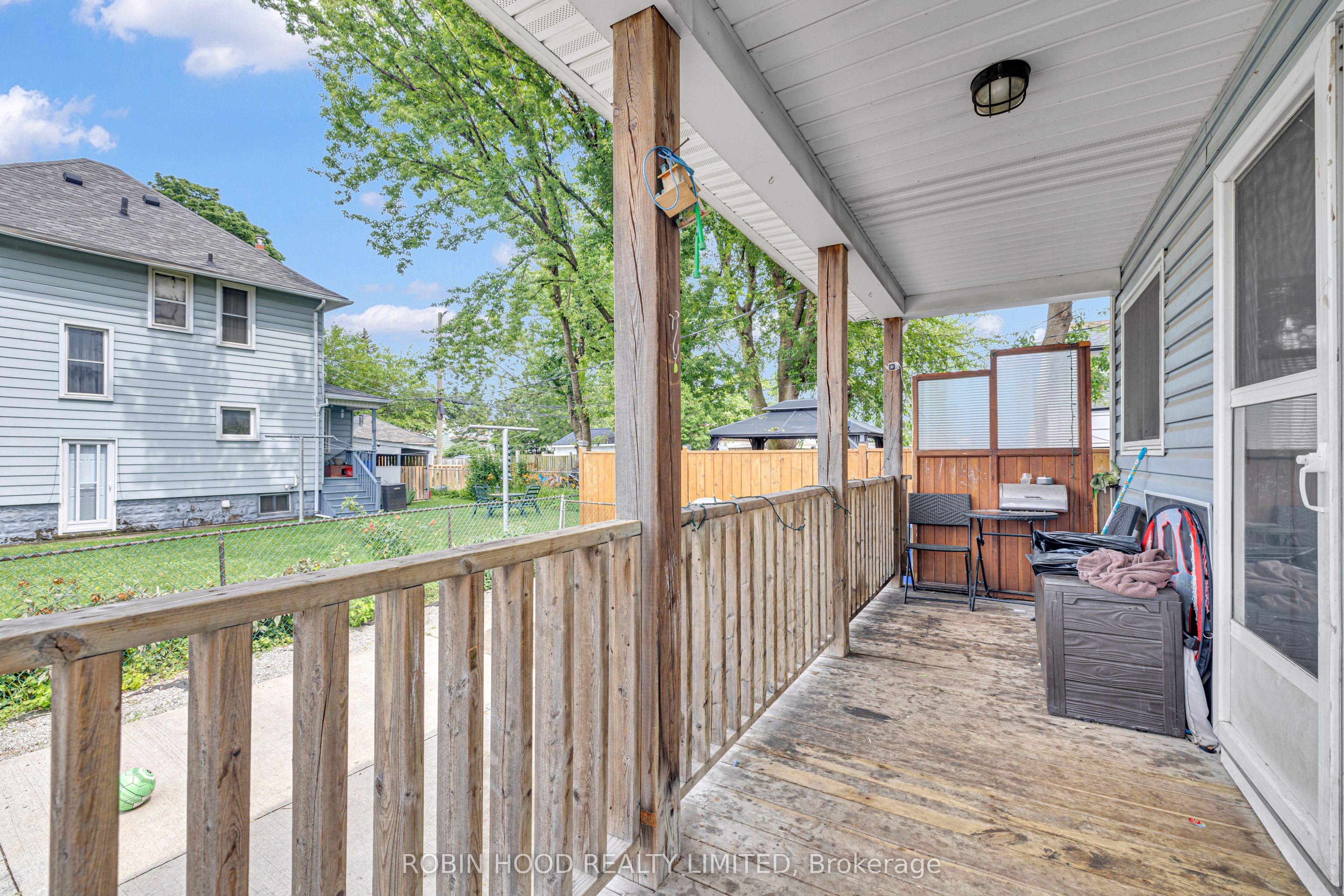 406 Glengarry Avenue Property Photo 14
