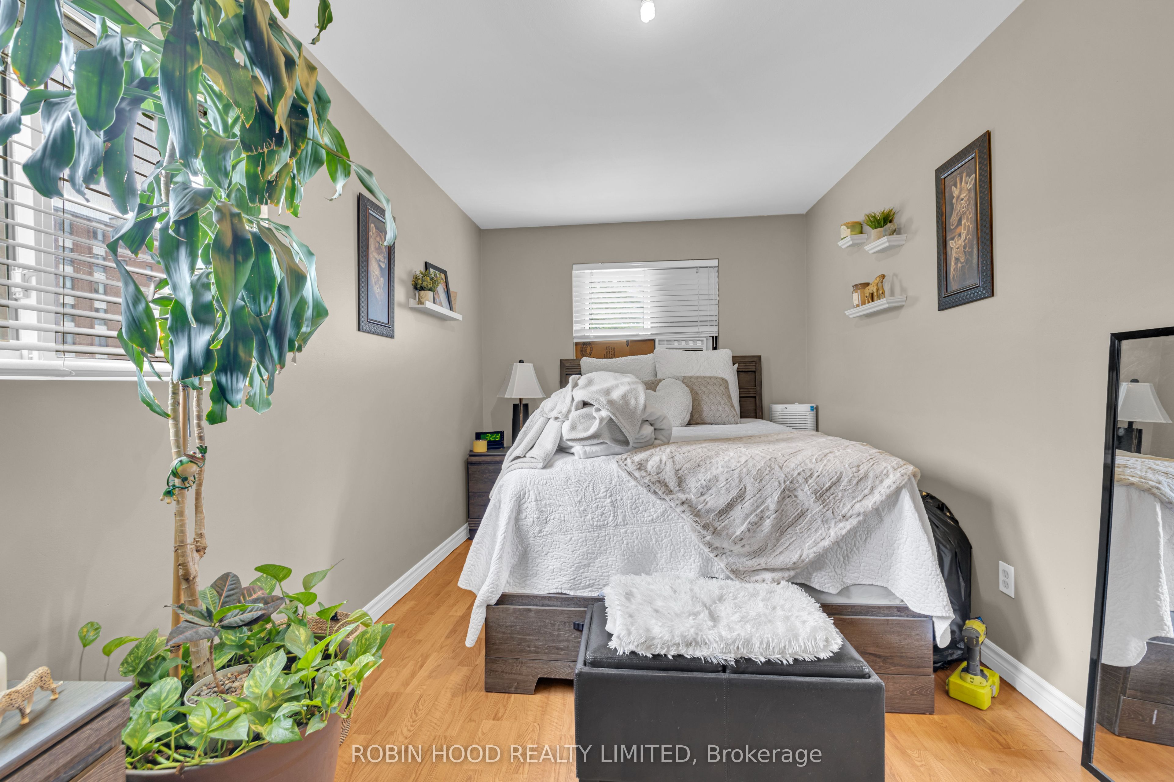 406 Glengarry Avenue Property Photo 28
