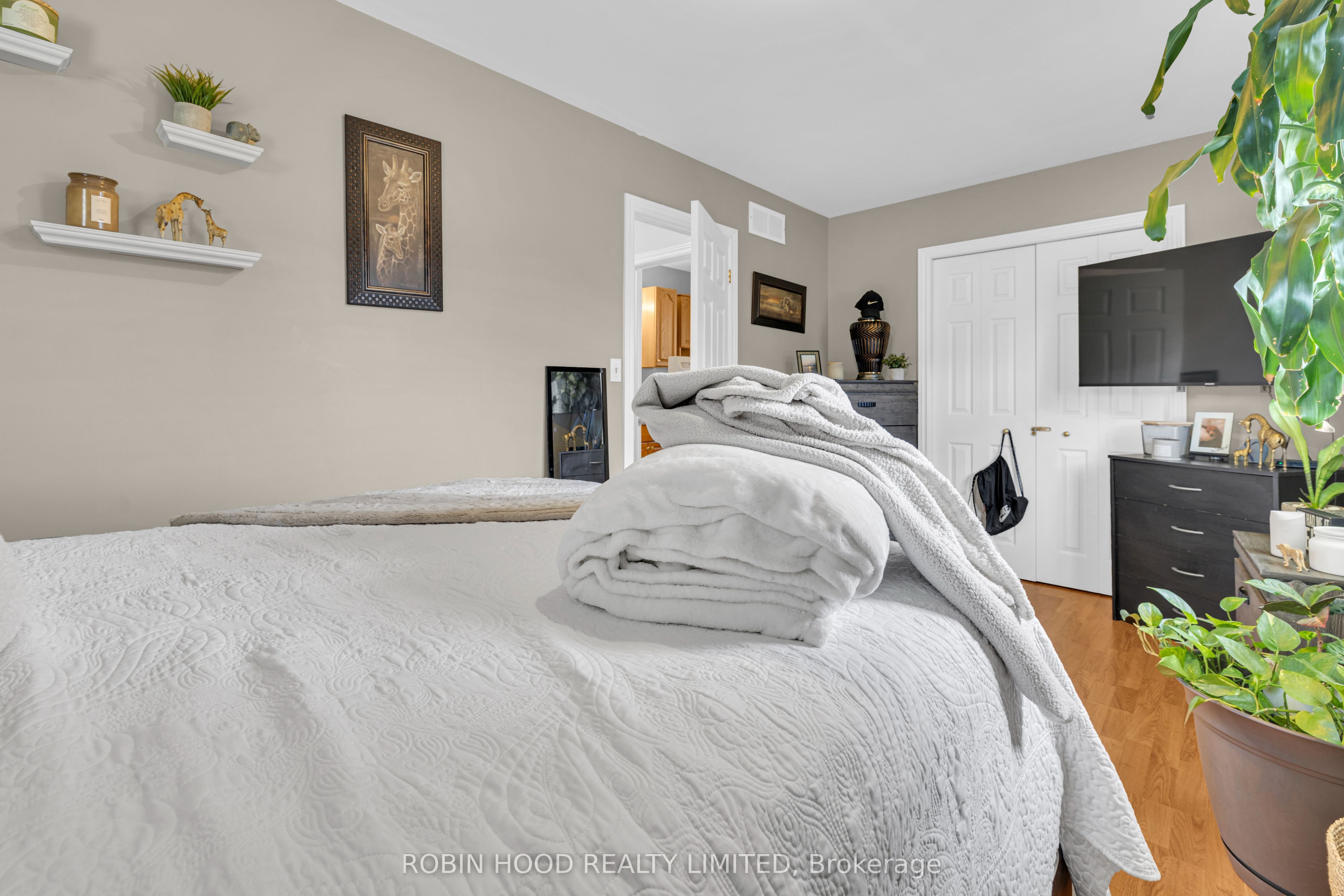 406 Glengarry Avenue Property Photo 29