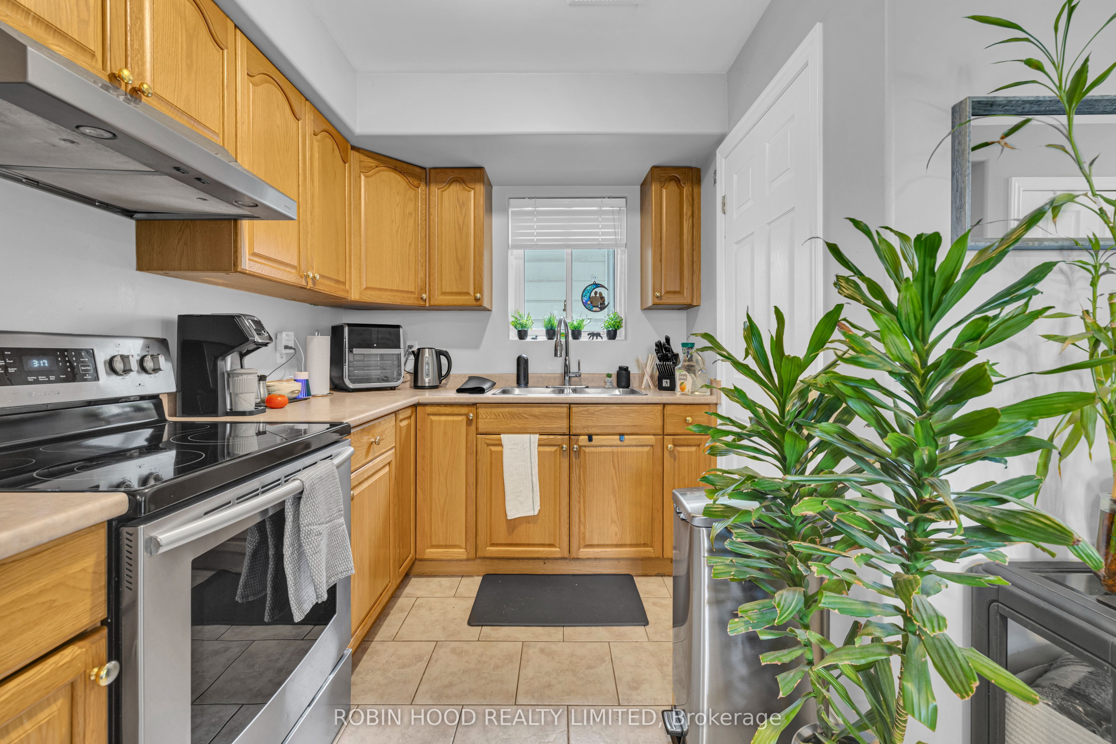 406 Glengarry Avenue Property Photo 33