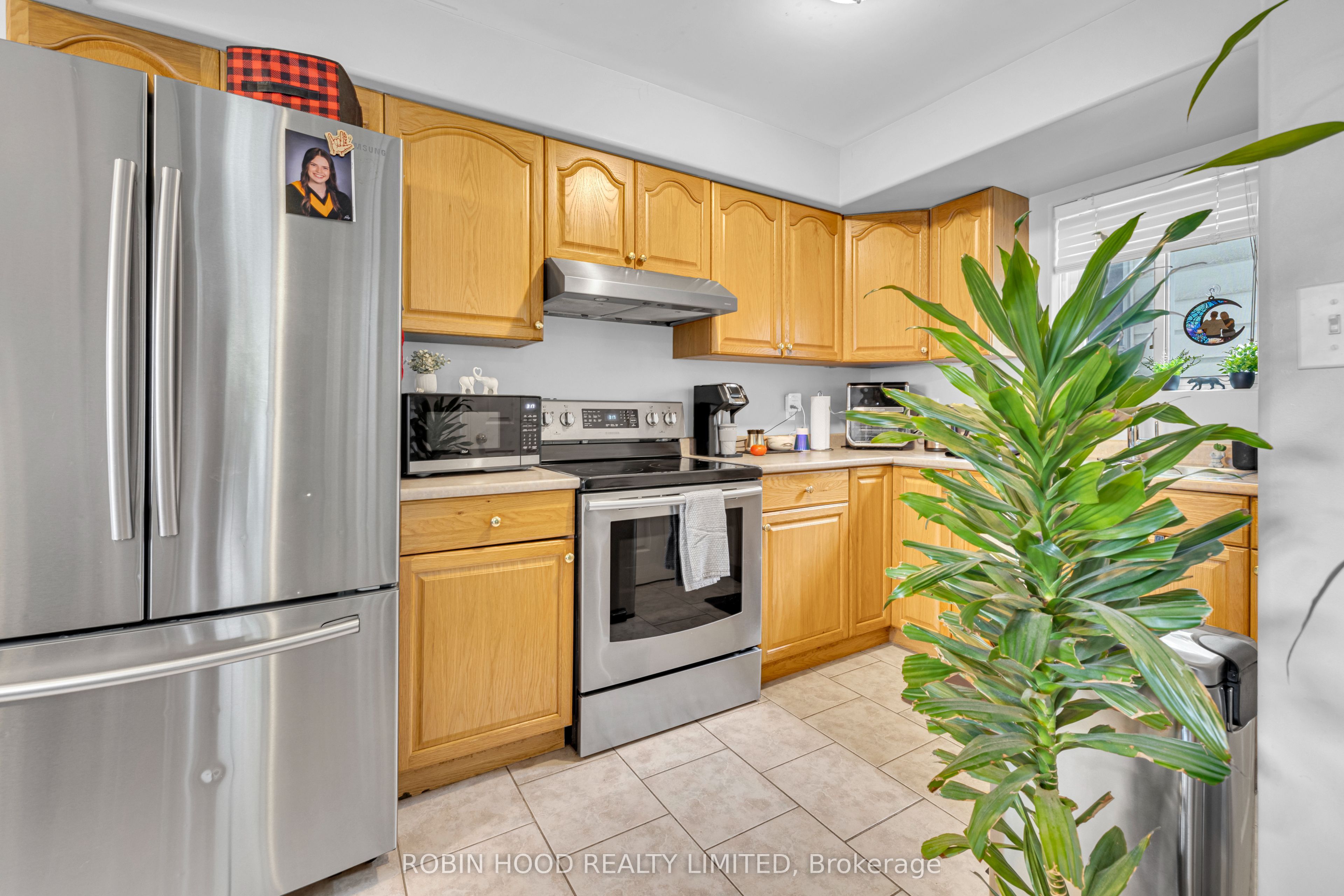 406 Glengarry Avenue Property Photo 34