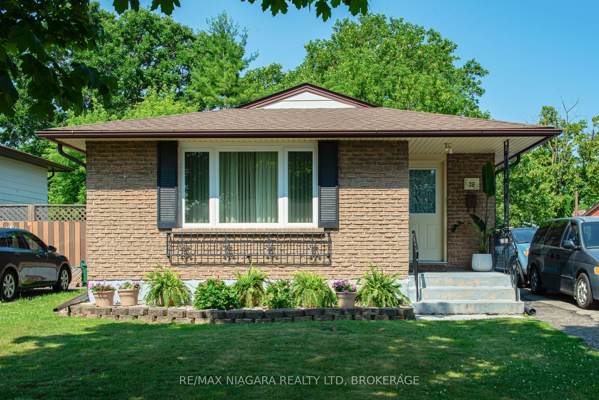 38 Roehampton Drive