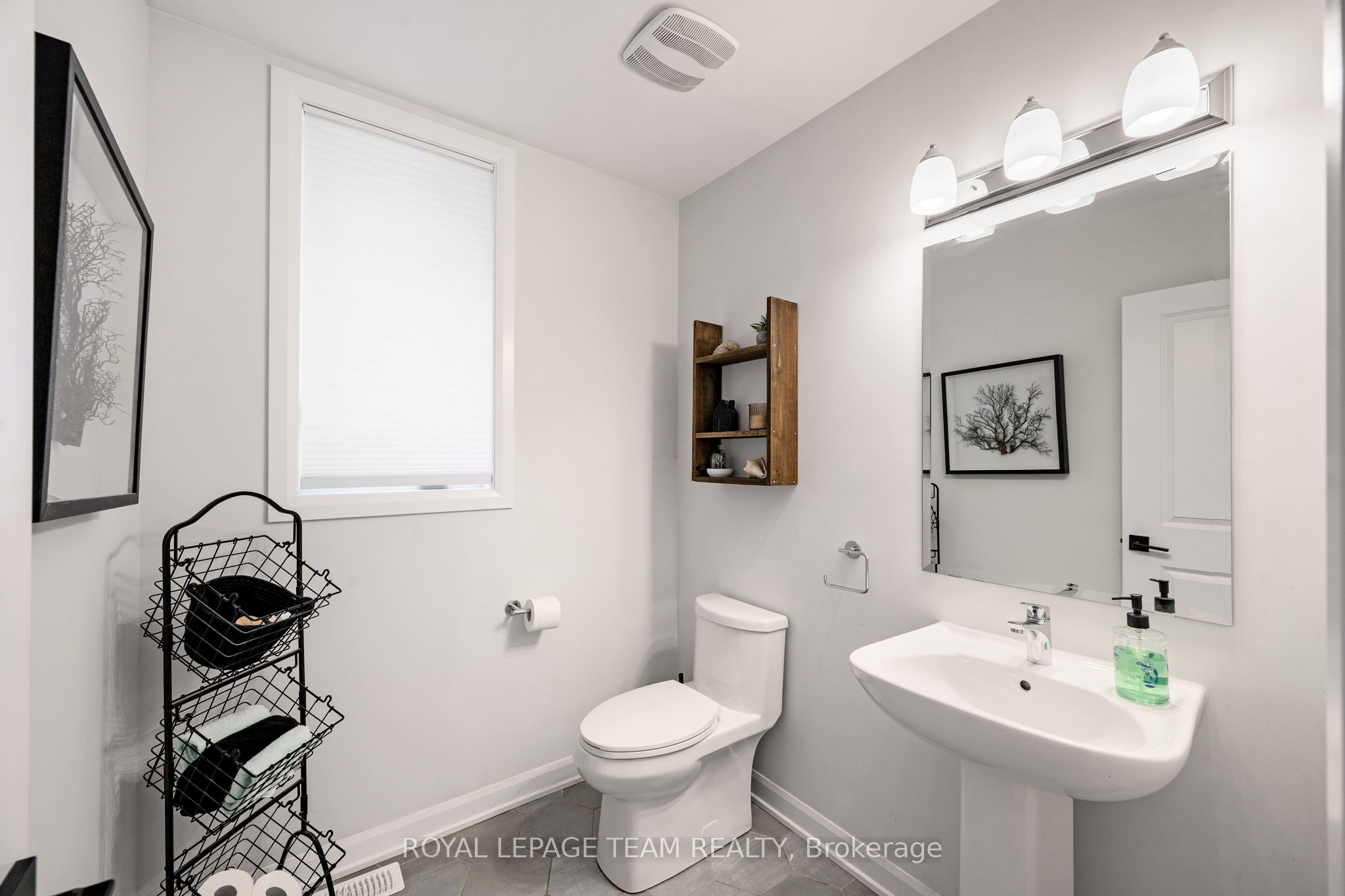 98 Ralph Erfle Way Property Photo 8