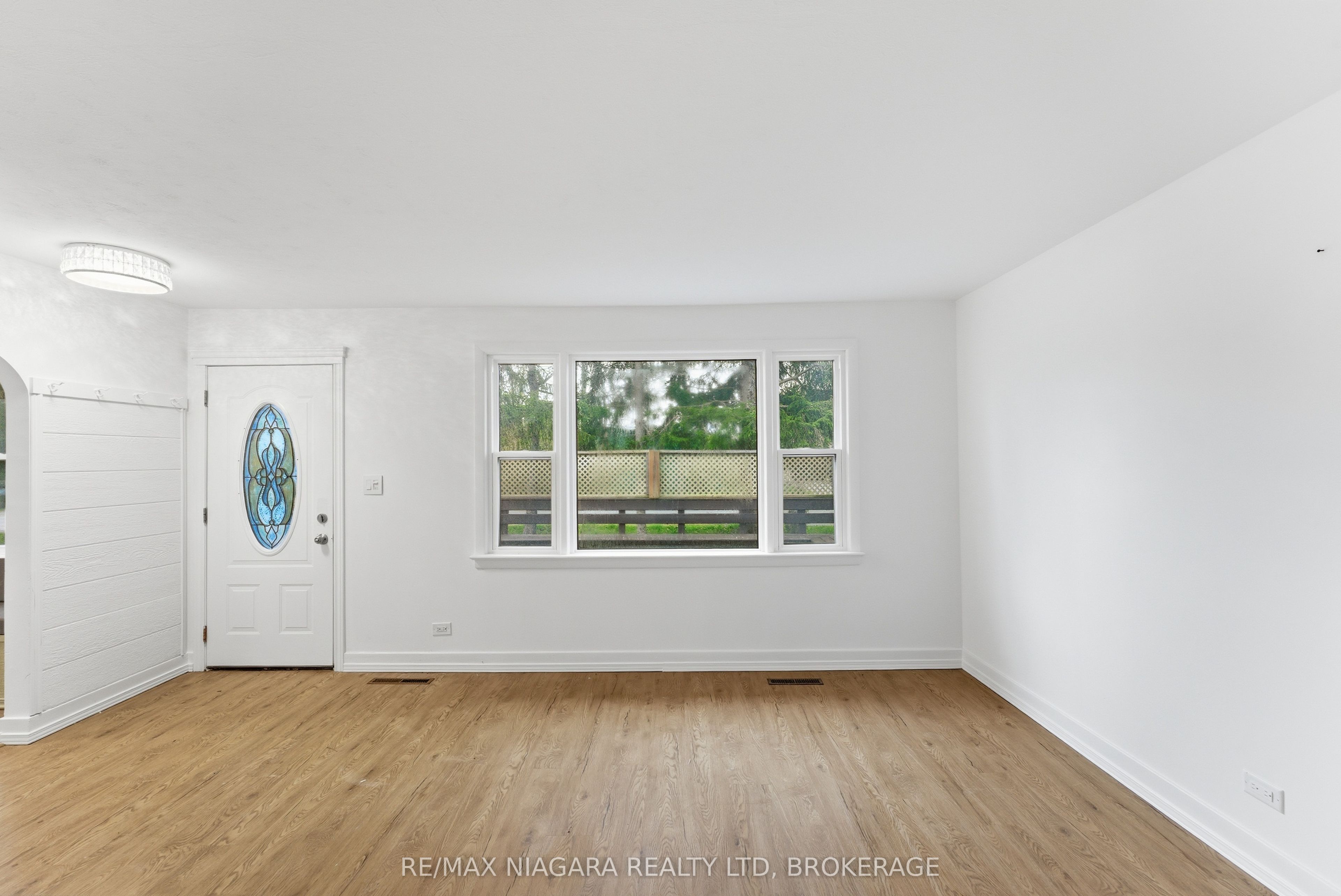355 Bernard Avenue Property Photo 9