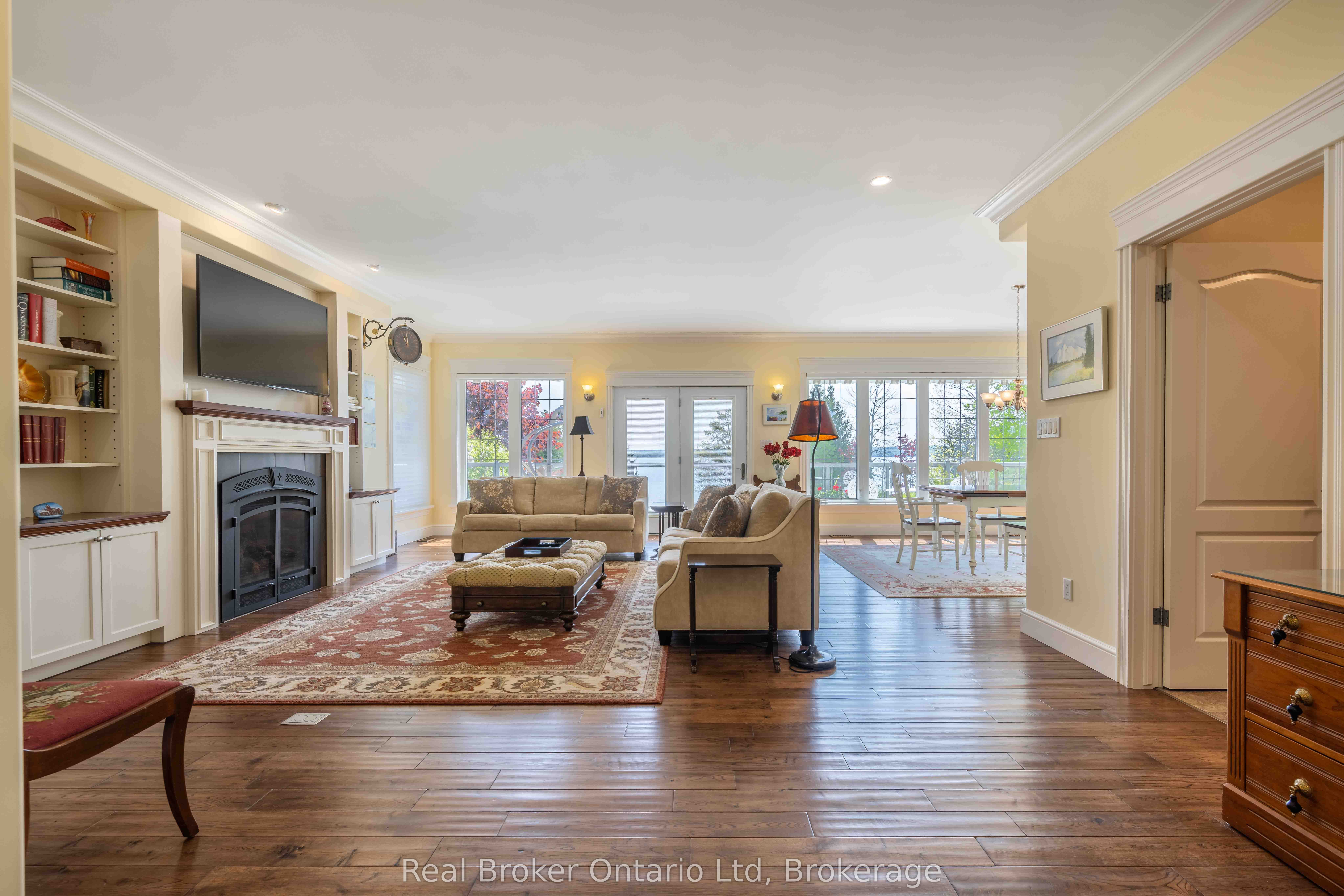361 Balmy Beach Road Property Photo 6