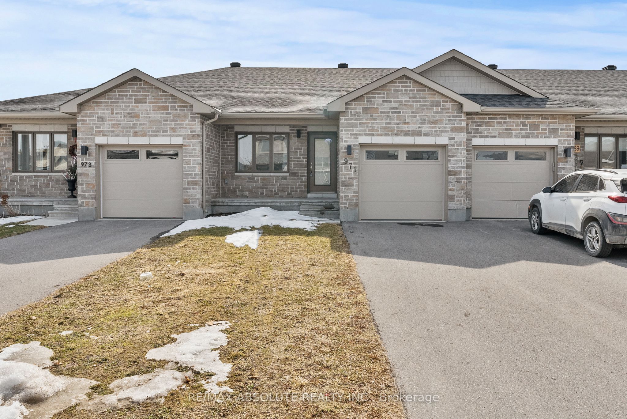 971 LEISHMAN Drive Property Photo 1