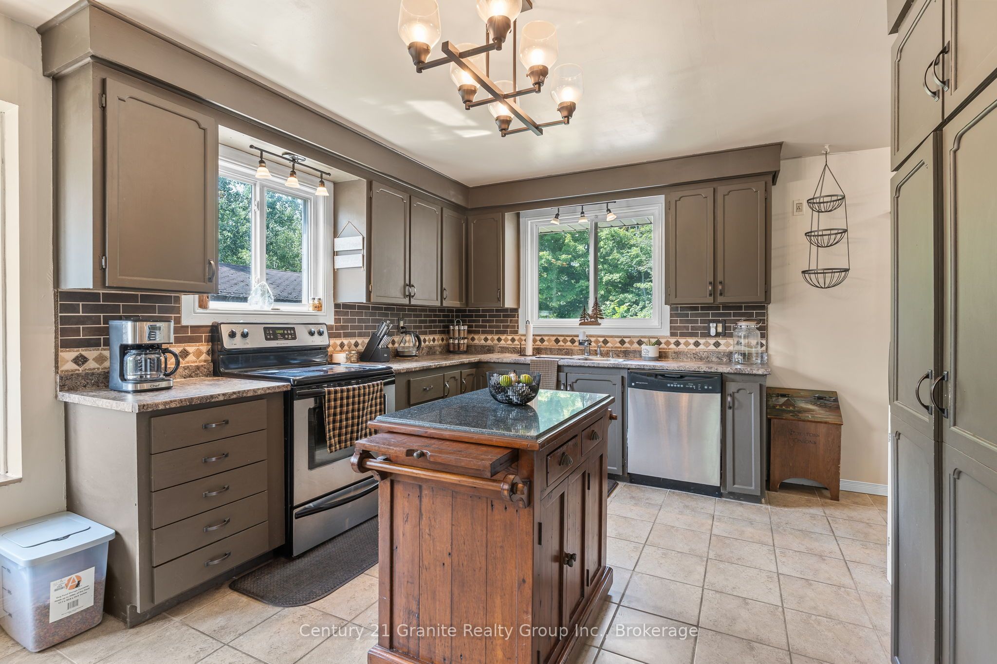 1037 Kernohan Farm Trail Property Photo 7