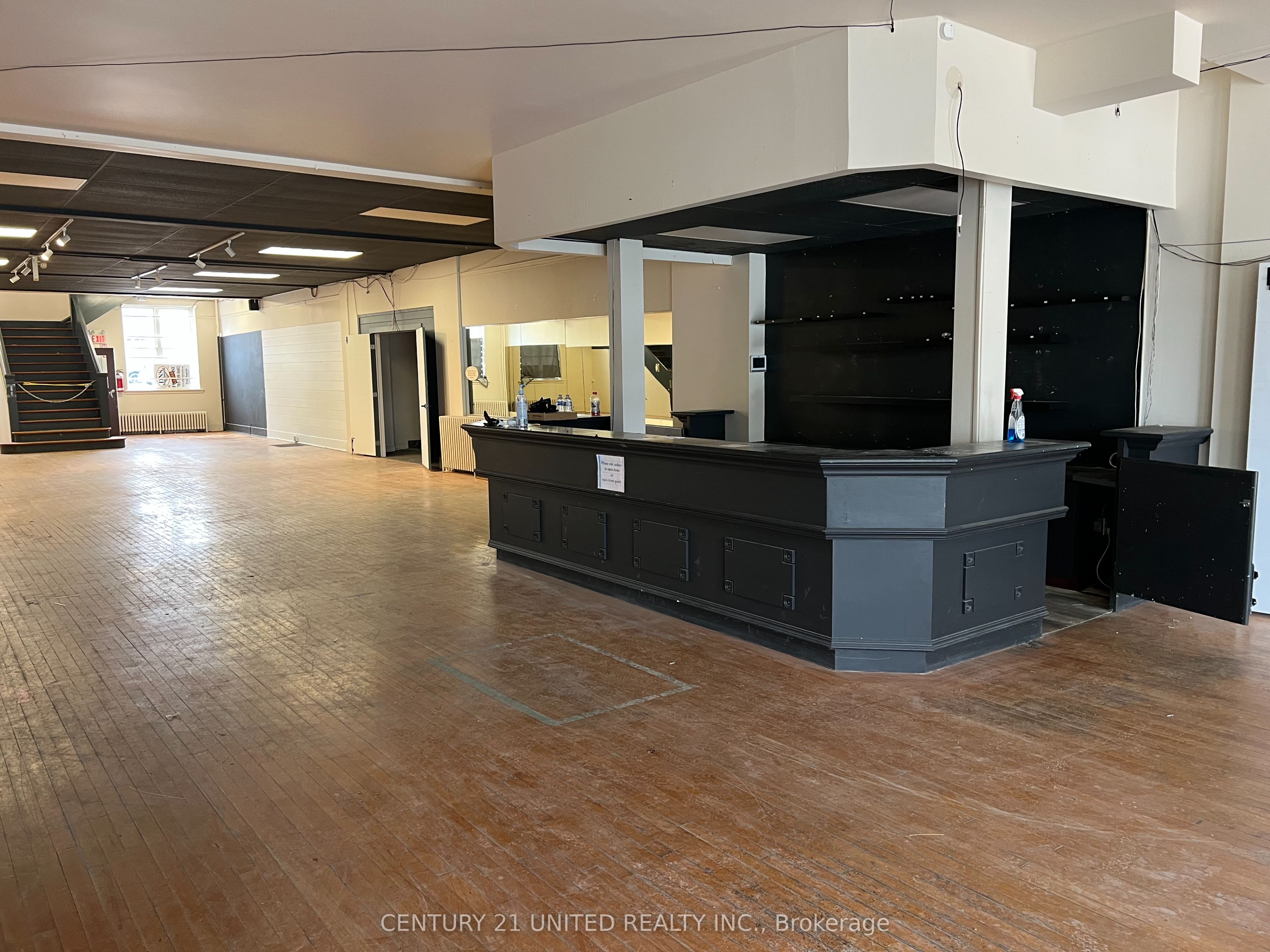 200 Charlotte Street Lower Property Photo 6