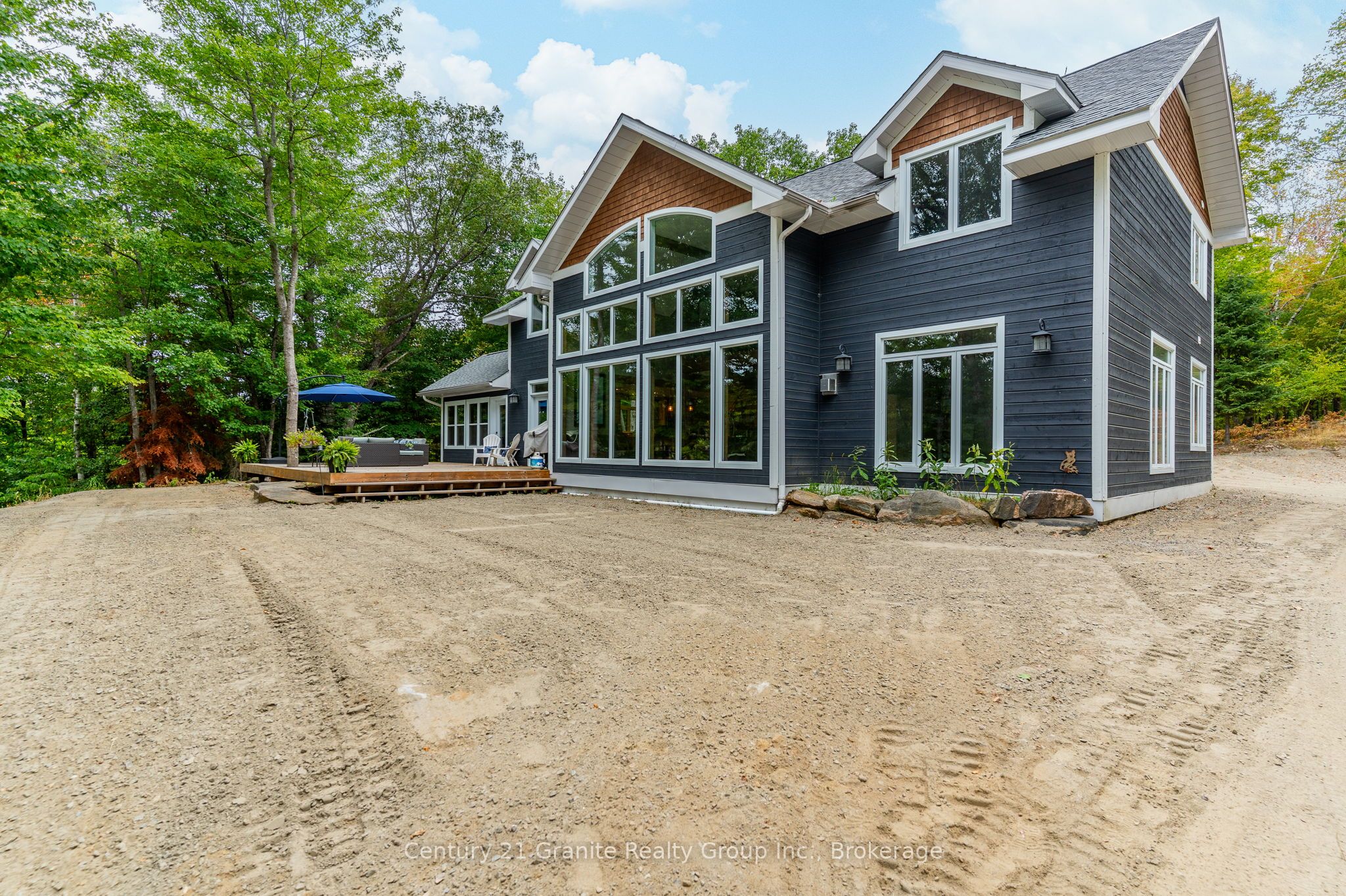 1277 Grace Road Property Photo 3