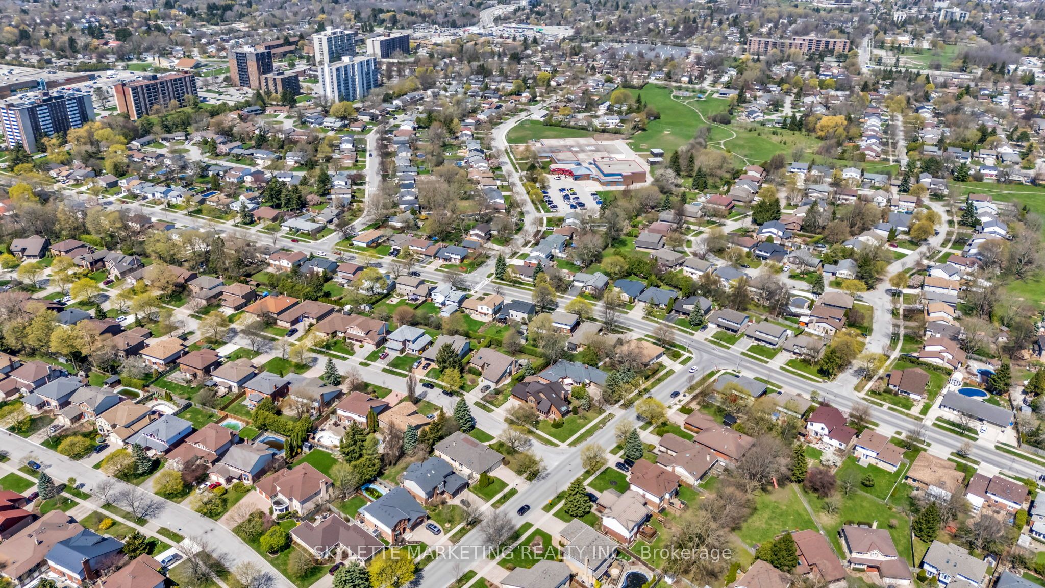 2 Deer Valley Crescent Property Photo 5