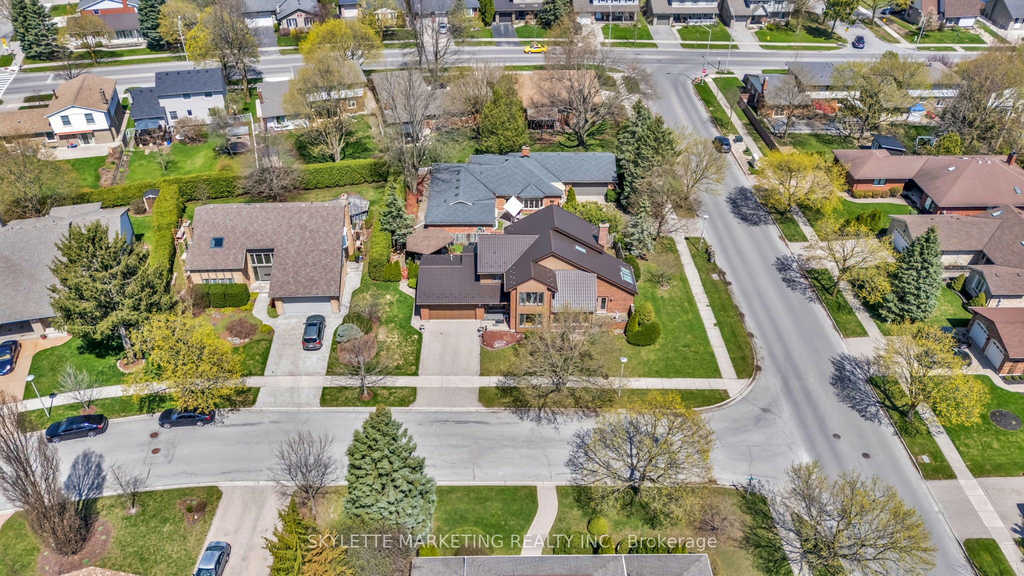 2 Deer Valley Crescent Property Photo 6