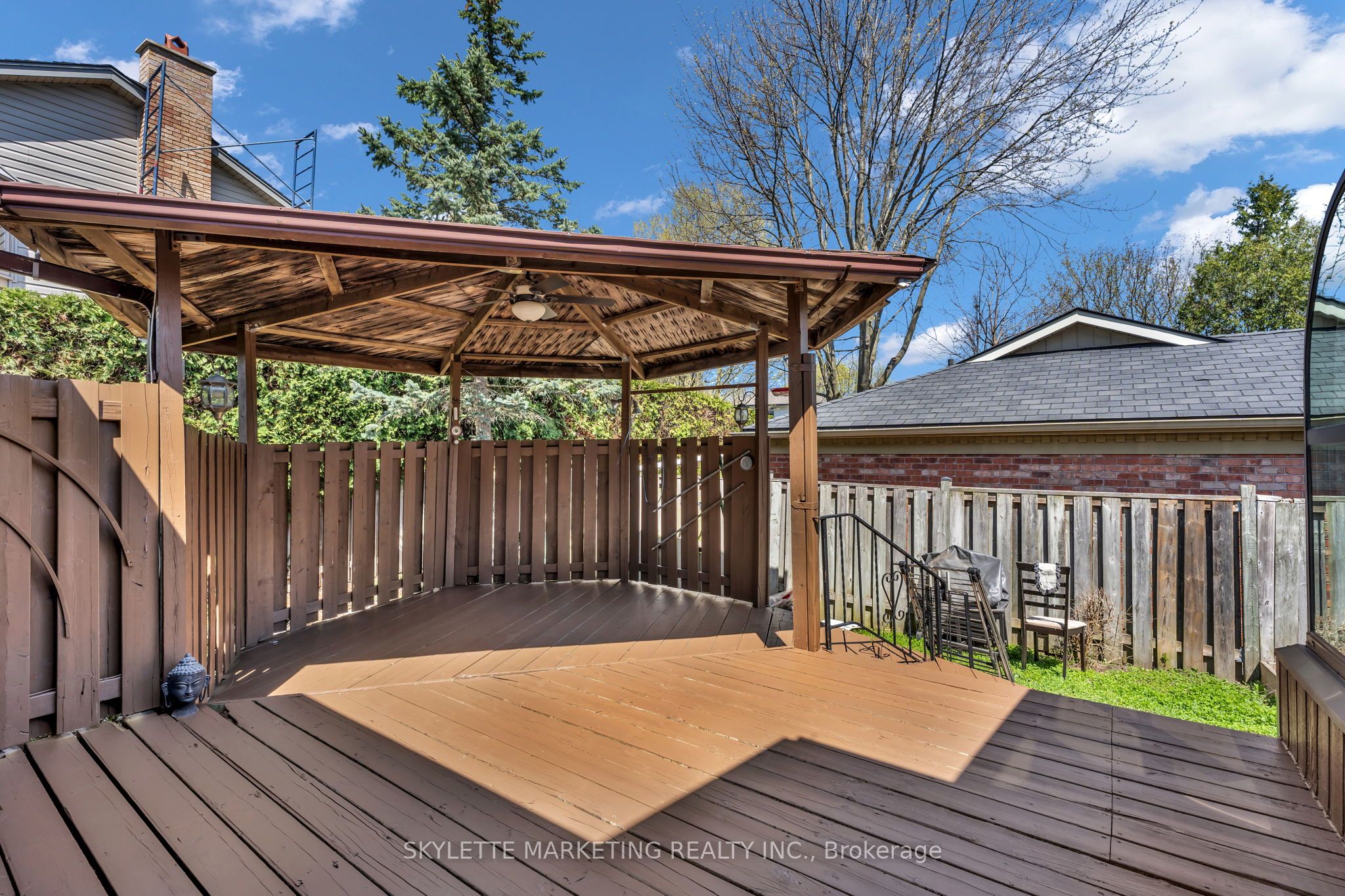 2 Deer Valley Crescent Property Photo 8