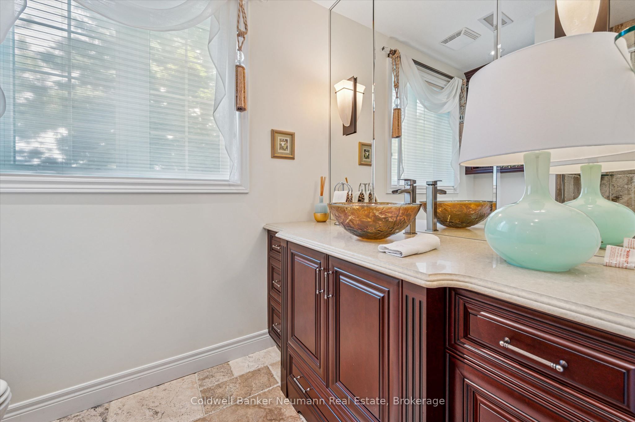 255 Summerfield Drive 20 Property Photo 10