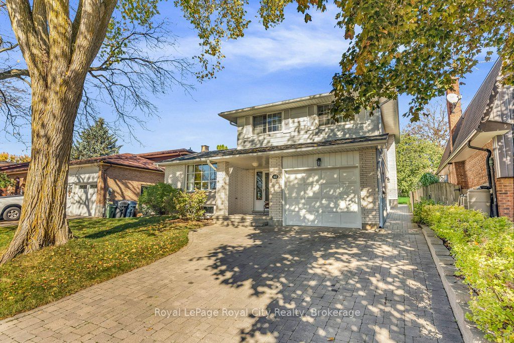 40 Keats Crescent Property Photo 2