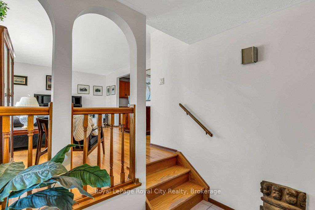 40 Keats Crescent Property Photo 5
