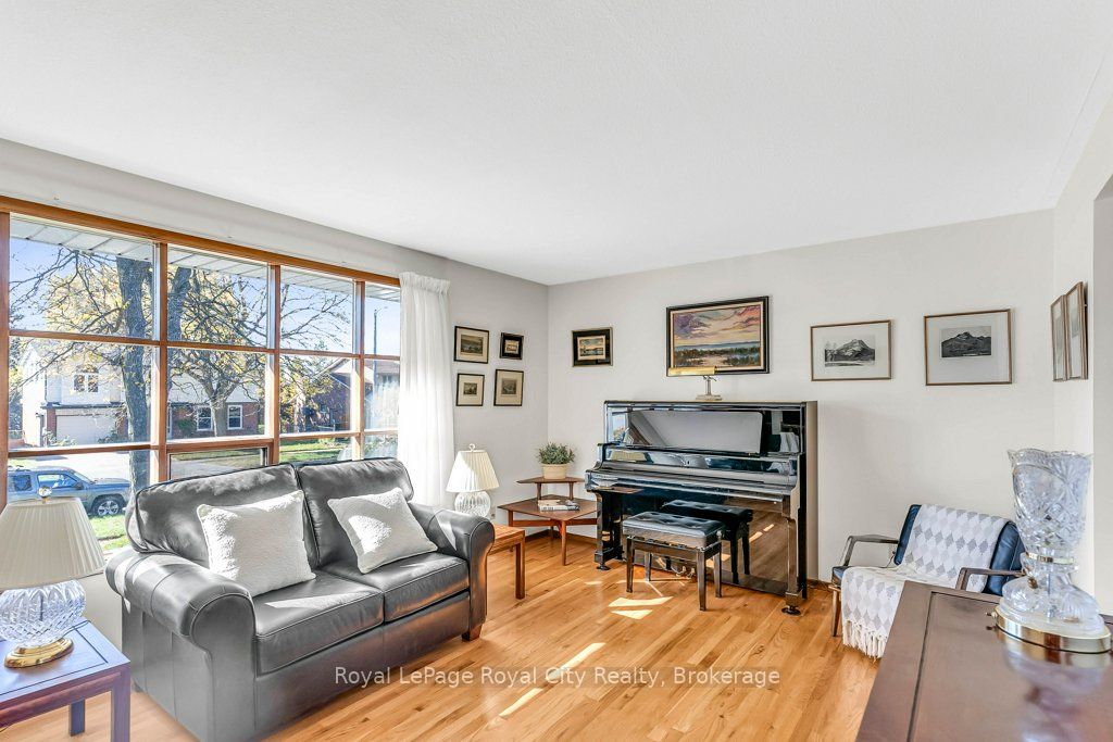 40 Keats Crescent Property Photo 7