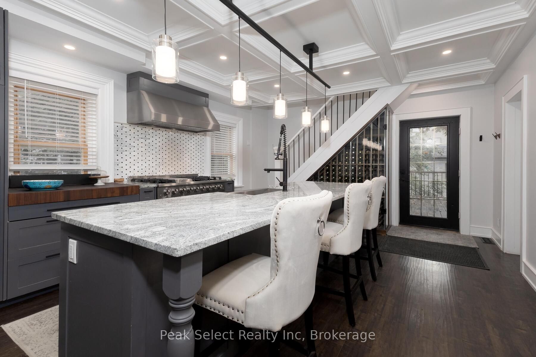 382 Queen Street E Property Photo 21
