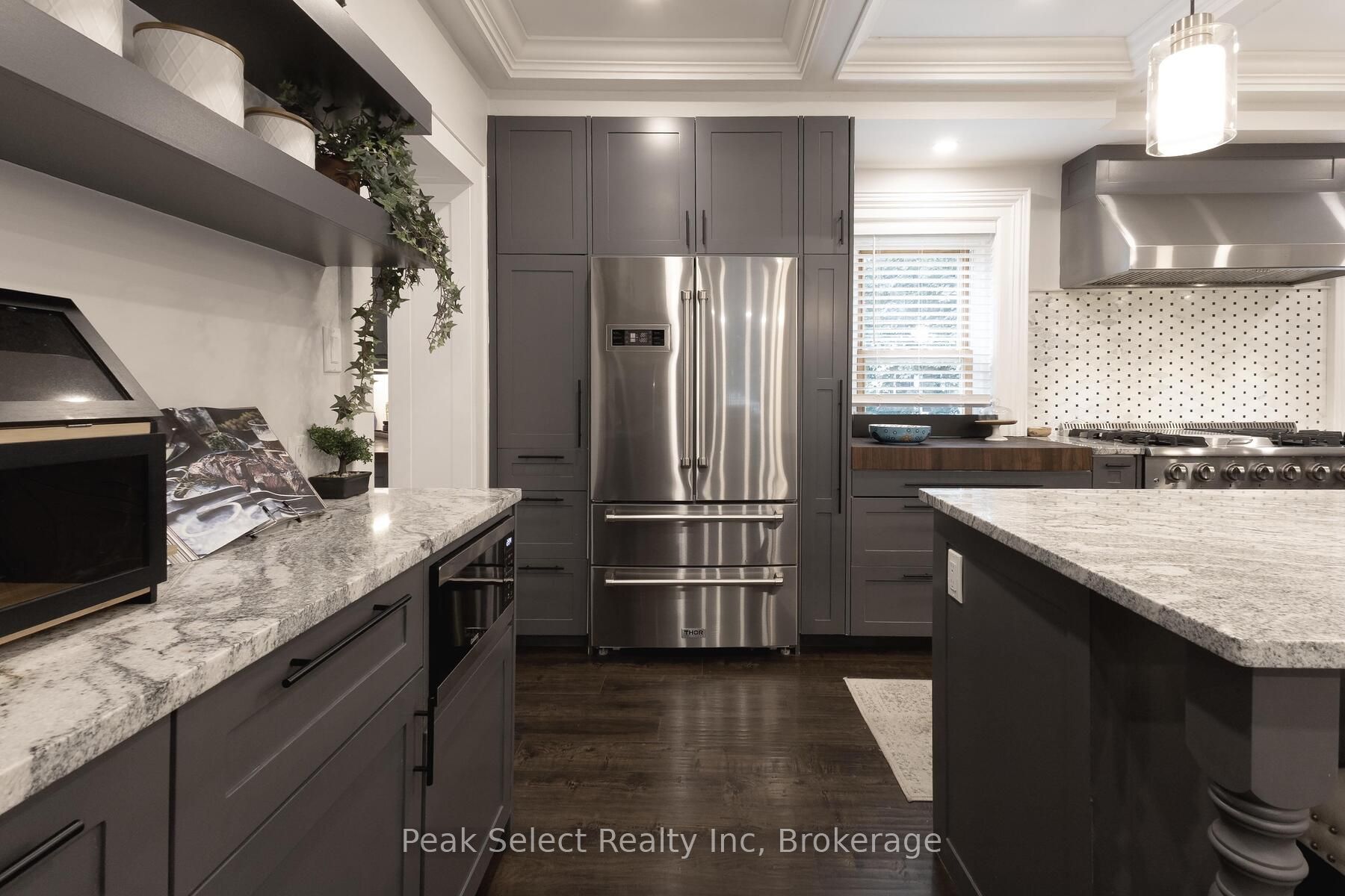382 Queen Street E Property Photo 22
