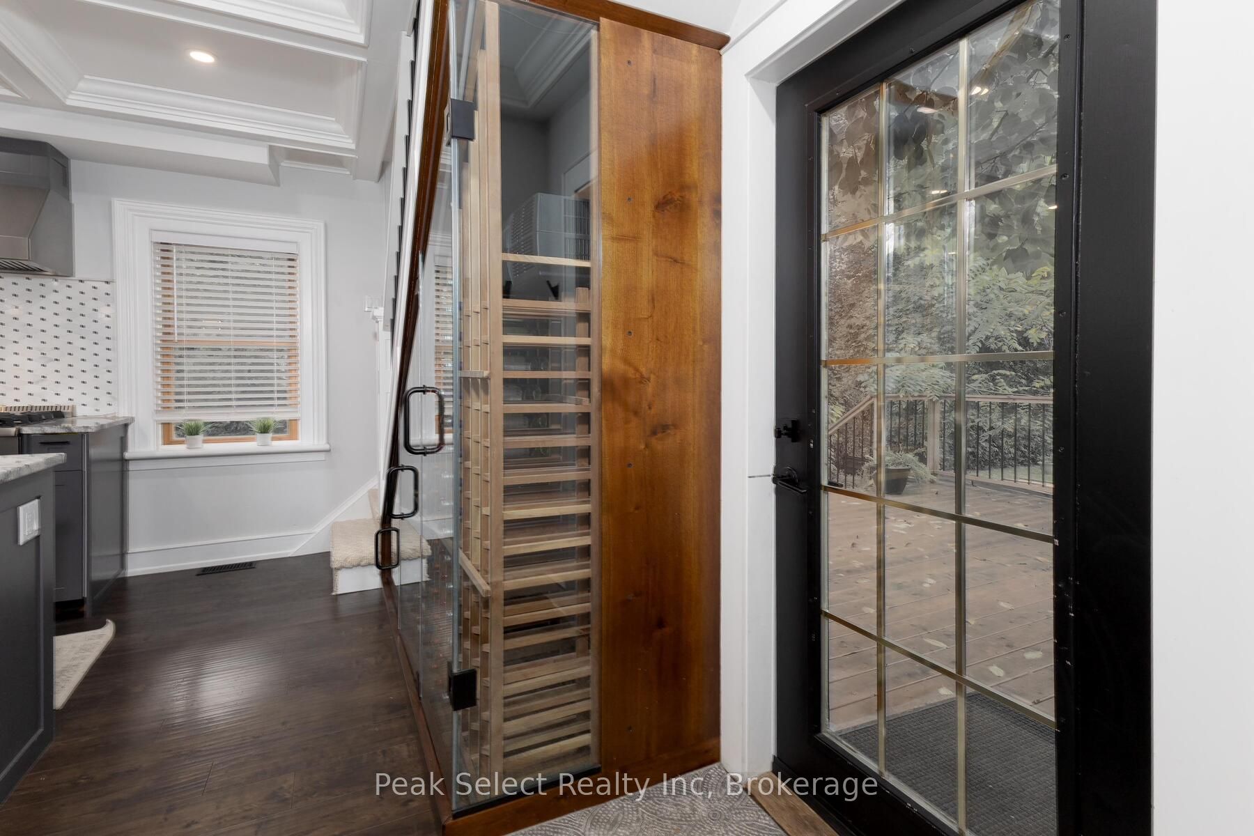 382 Queen Street E Property Photo 28