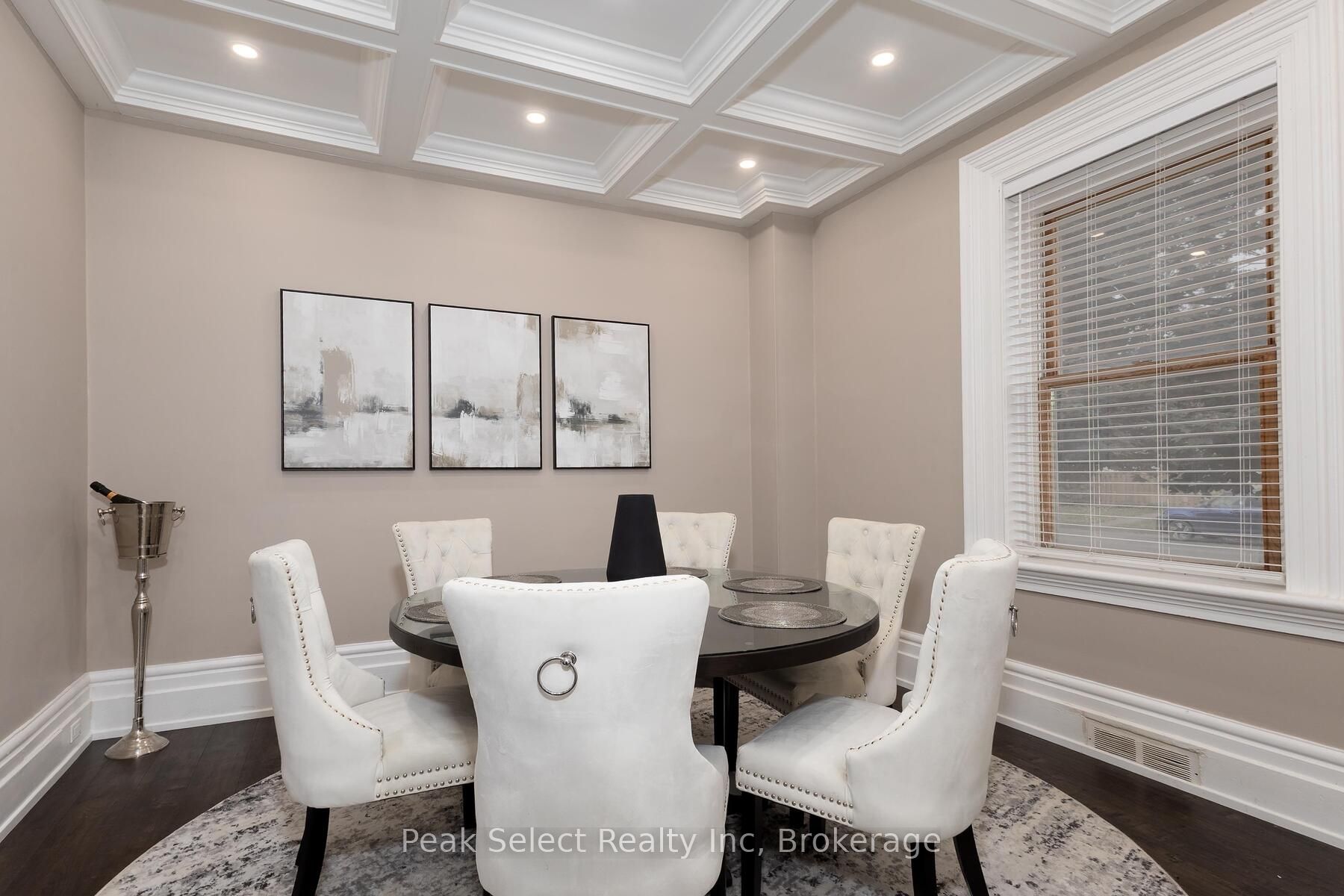 382 Queen Street E Property Photo 30