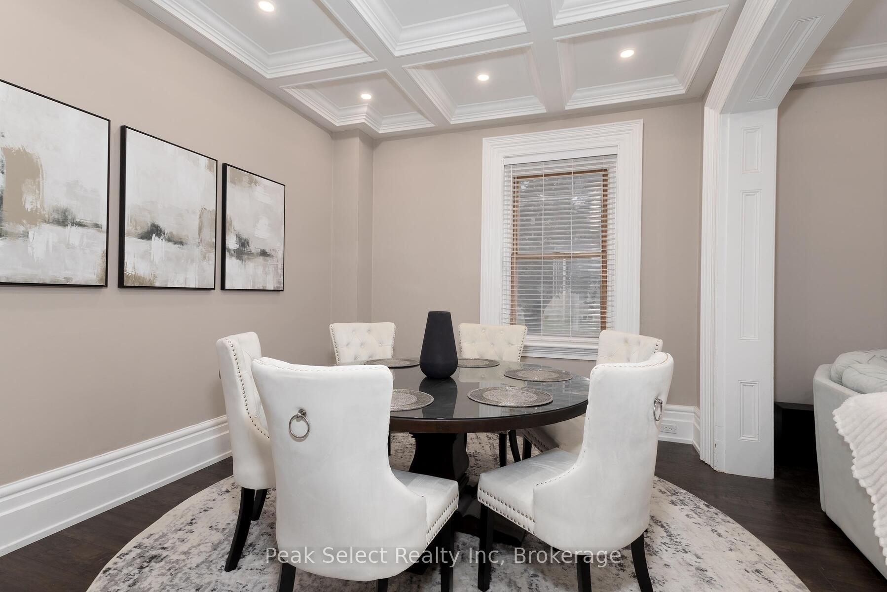 382 Queen Street E Property Photo 31