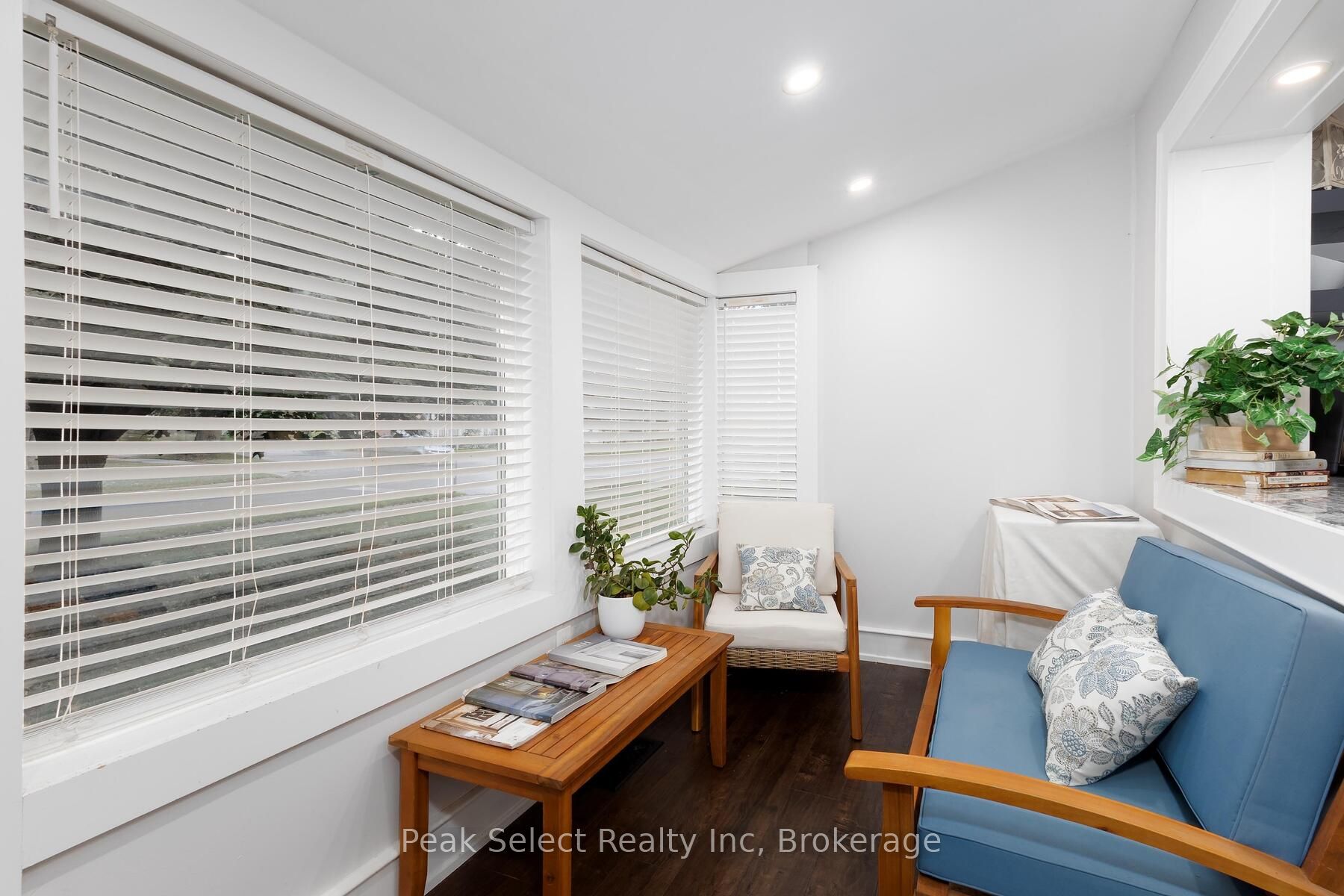 382 Queen Street E Property Photo 37