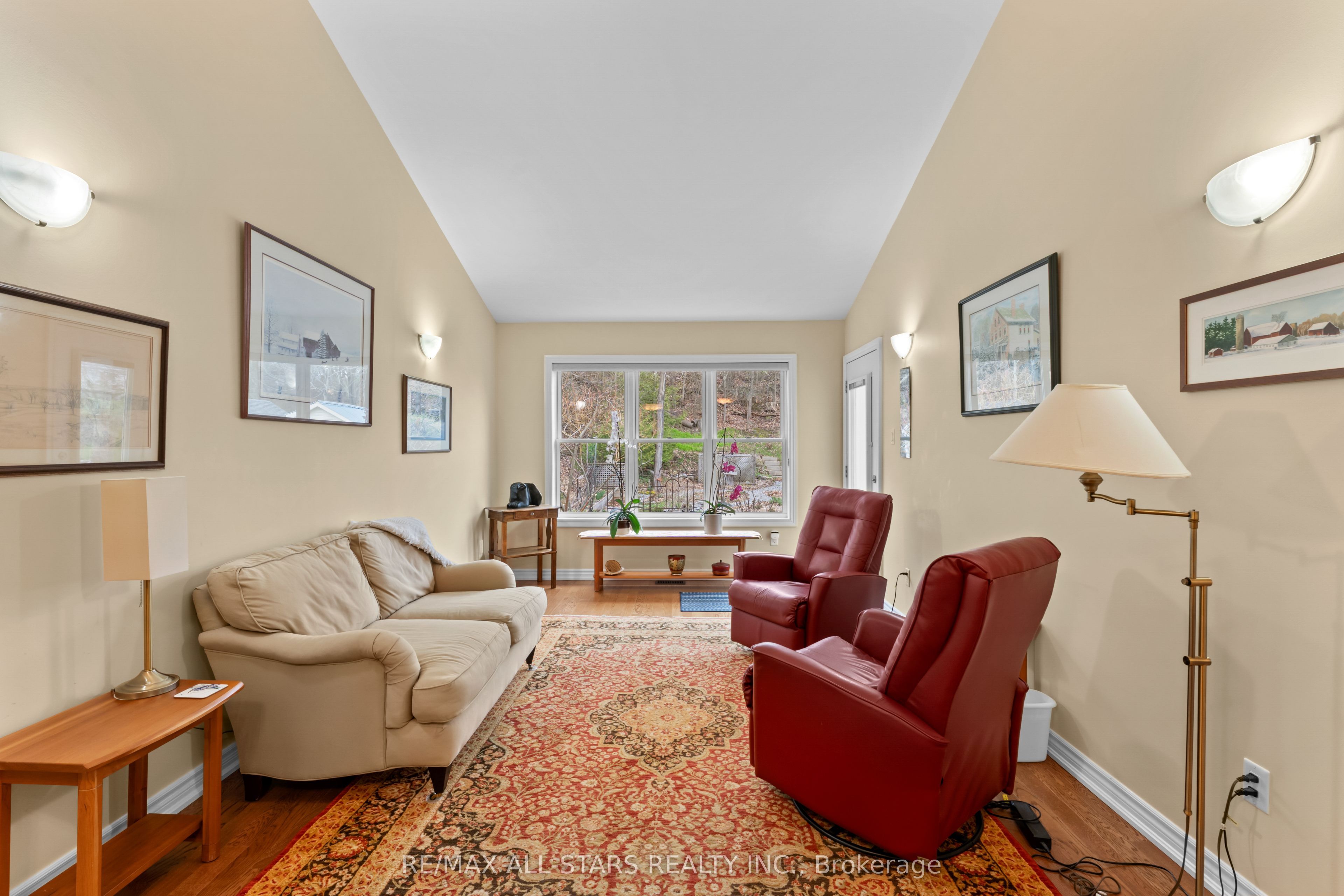 22 Deane Street Property Photo 8