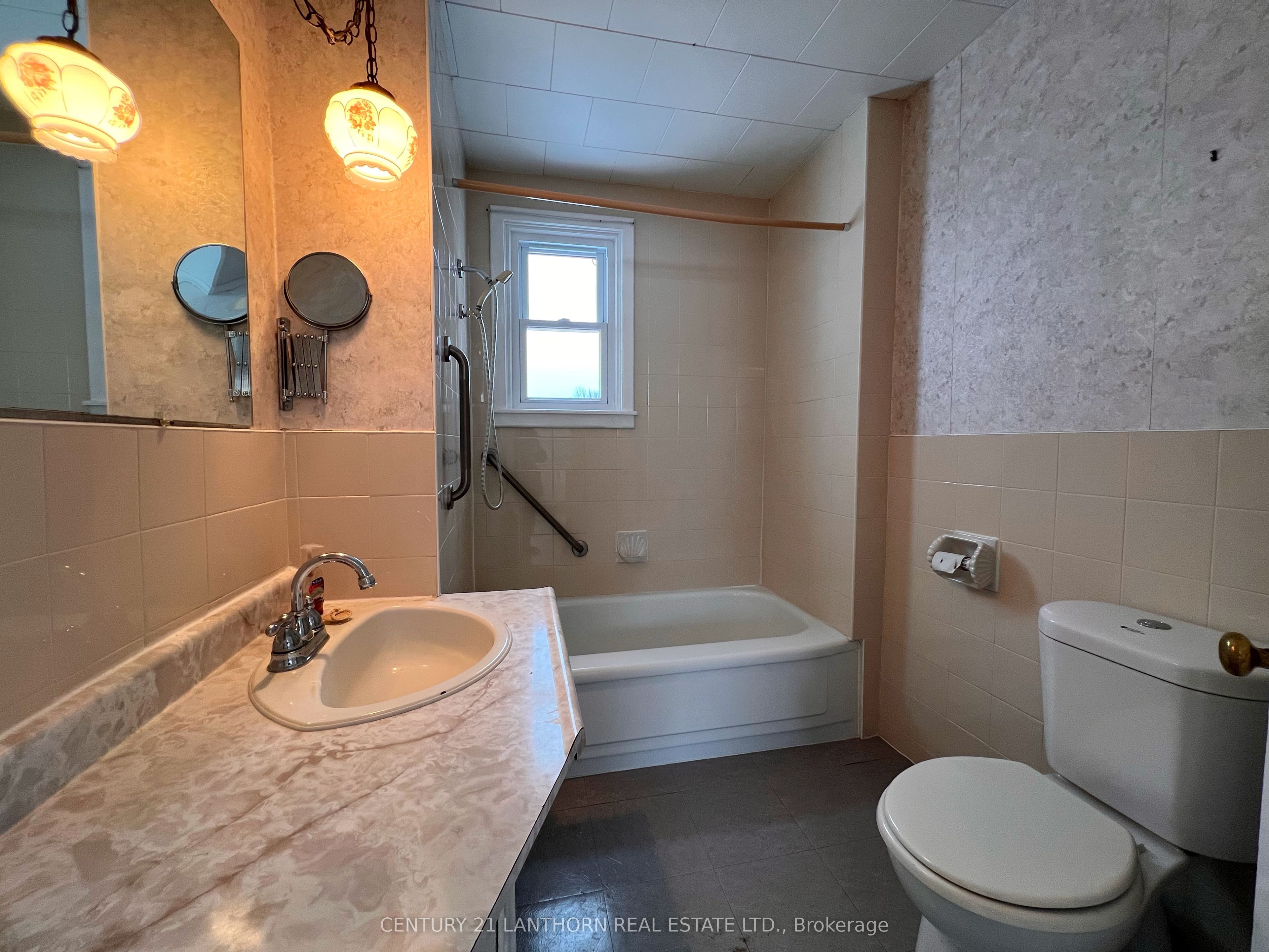 1205 County Road 18 Road Property Photo 6